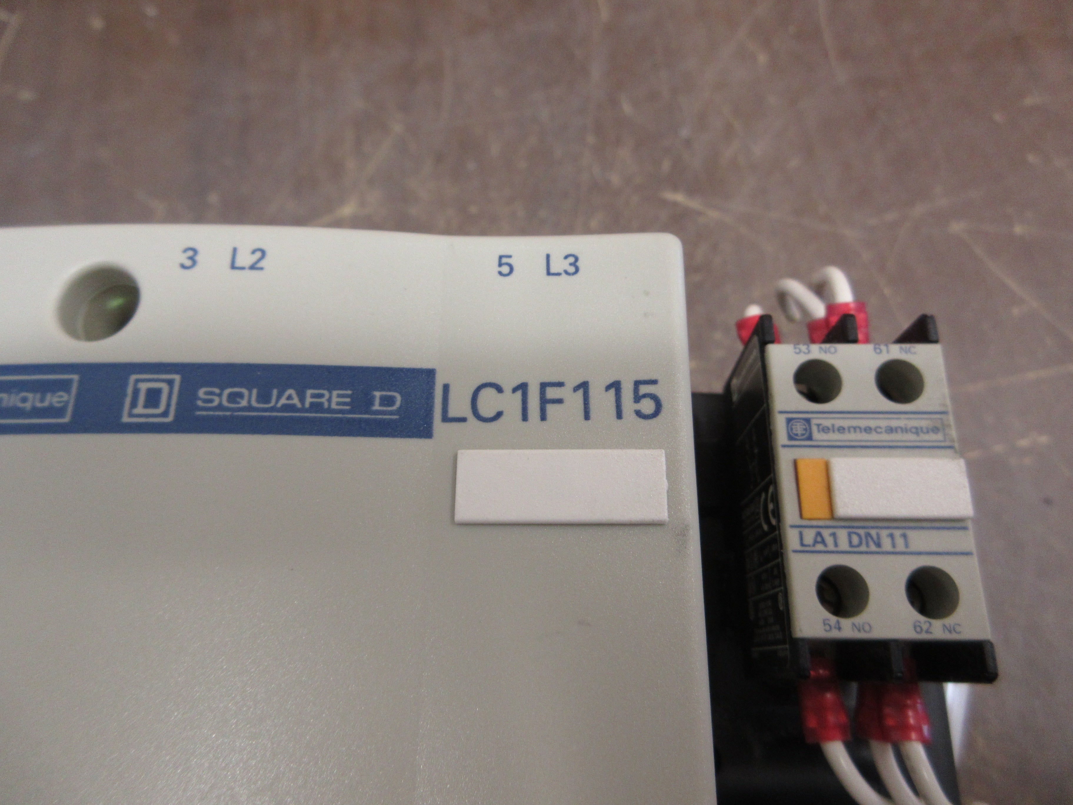 Square D Contactor LC1F115 115-120V Coil w/ Aux Contact Block Used