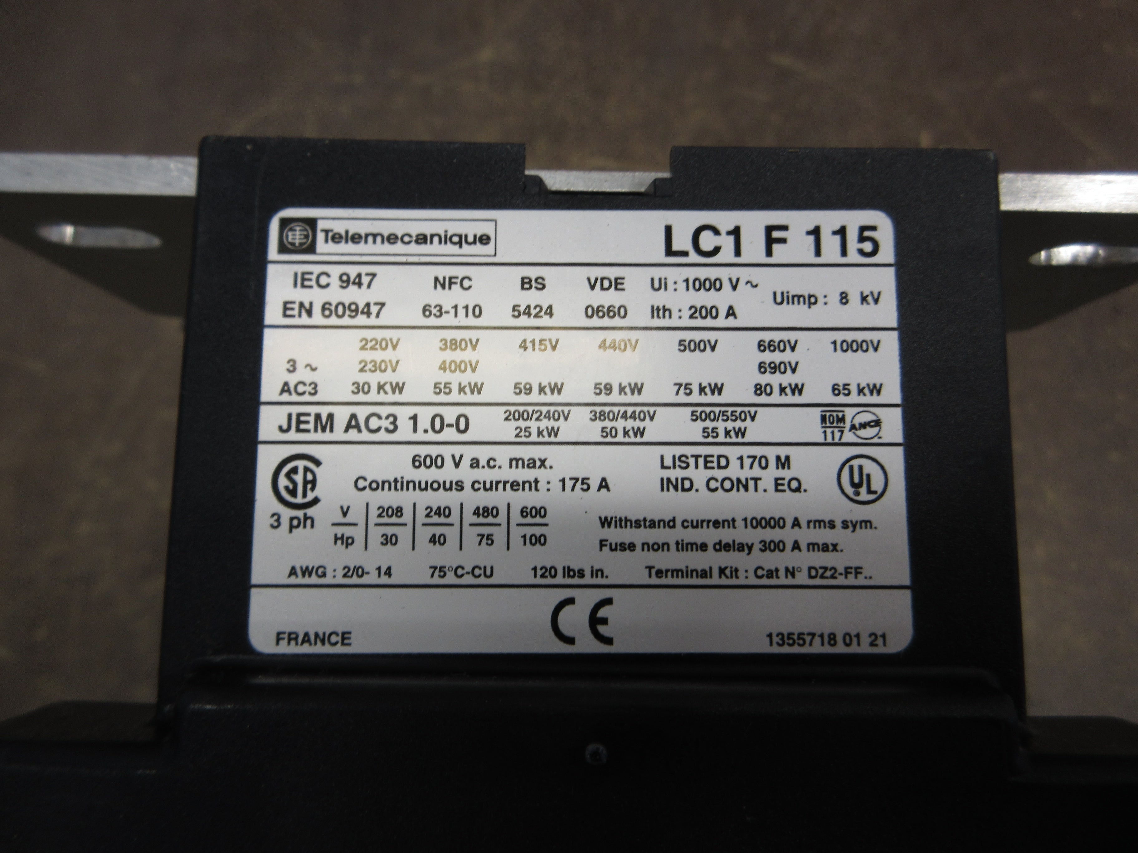 Square D Contactor LC1F115 115-120V Coil w/ Aux Contact Block Used