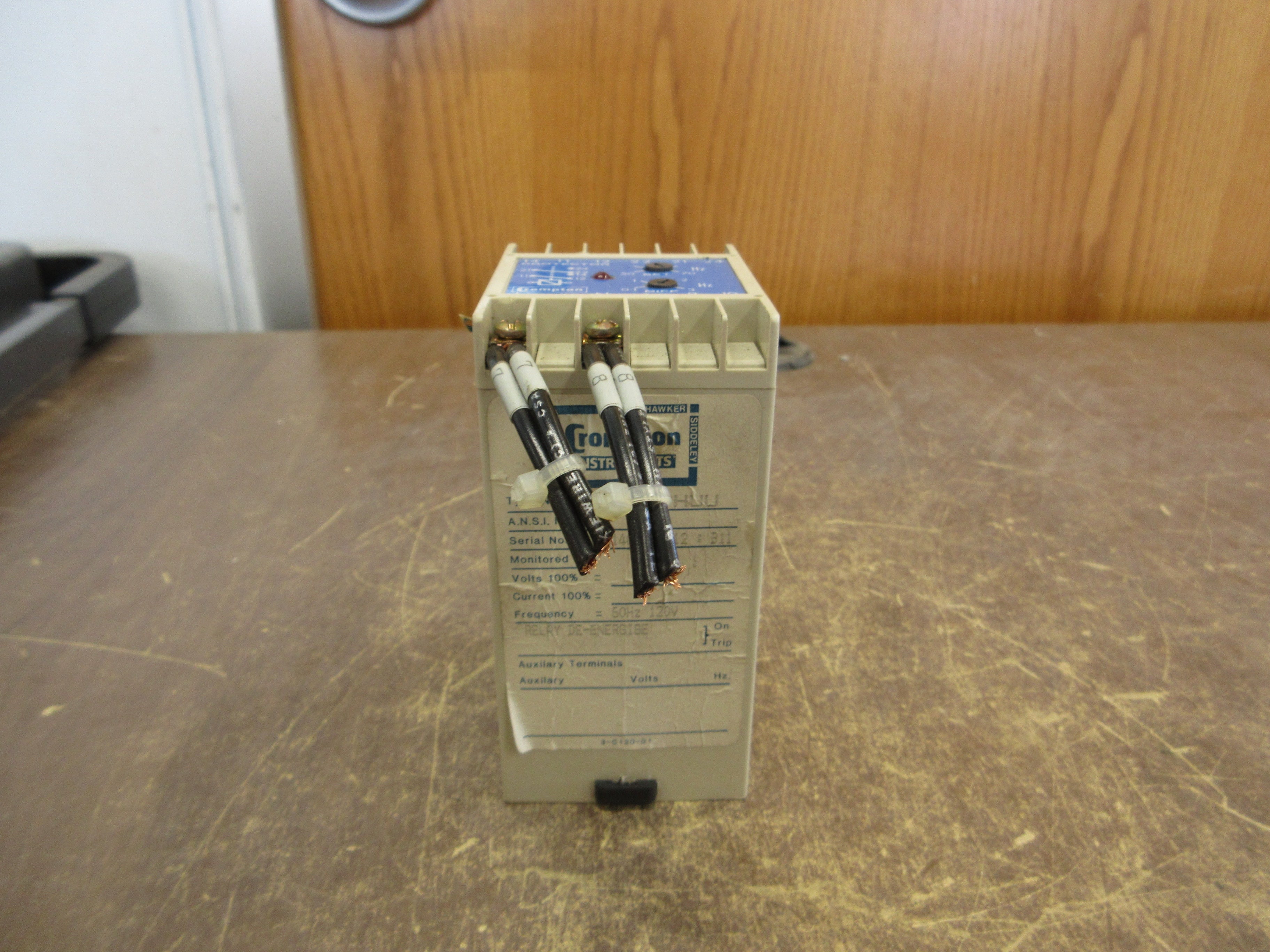 Crompton Protector Relay 252-PHUU-NWBX 120V 60Hz *No Terminal Covers* Used