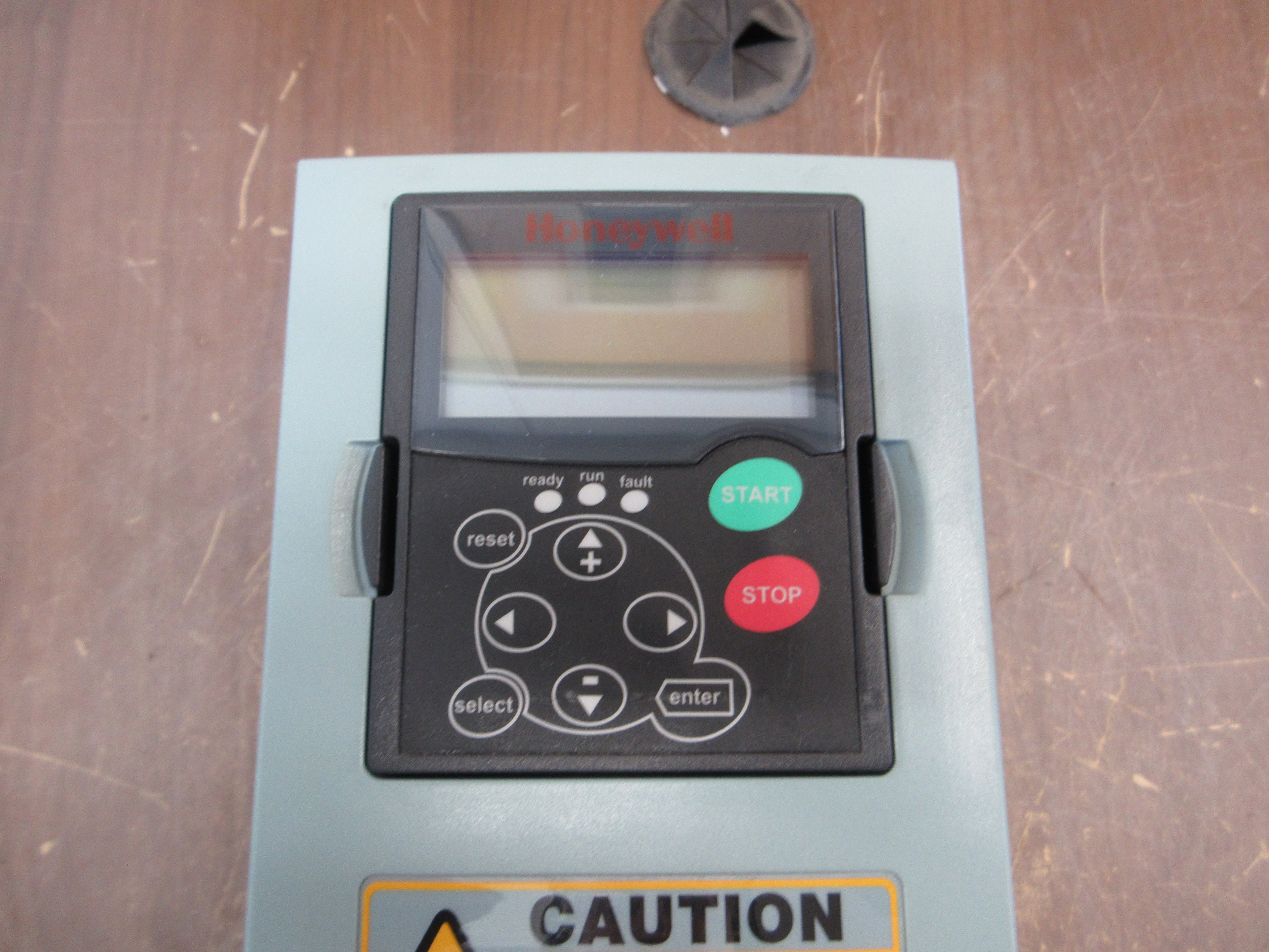 Honeywell AC Drive PA000952H1SSS 5HP 3Ph w/ Keypad Used