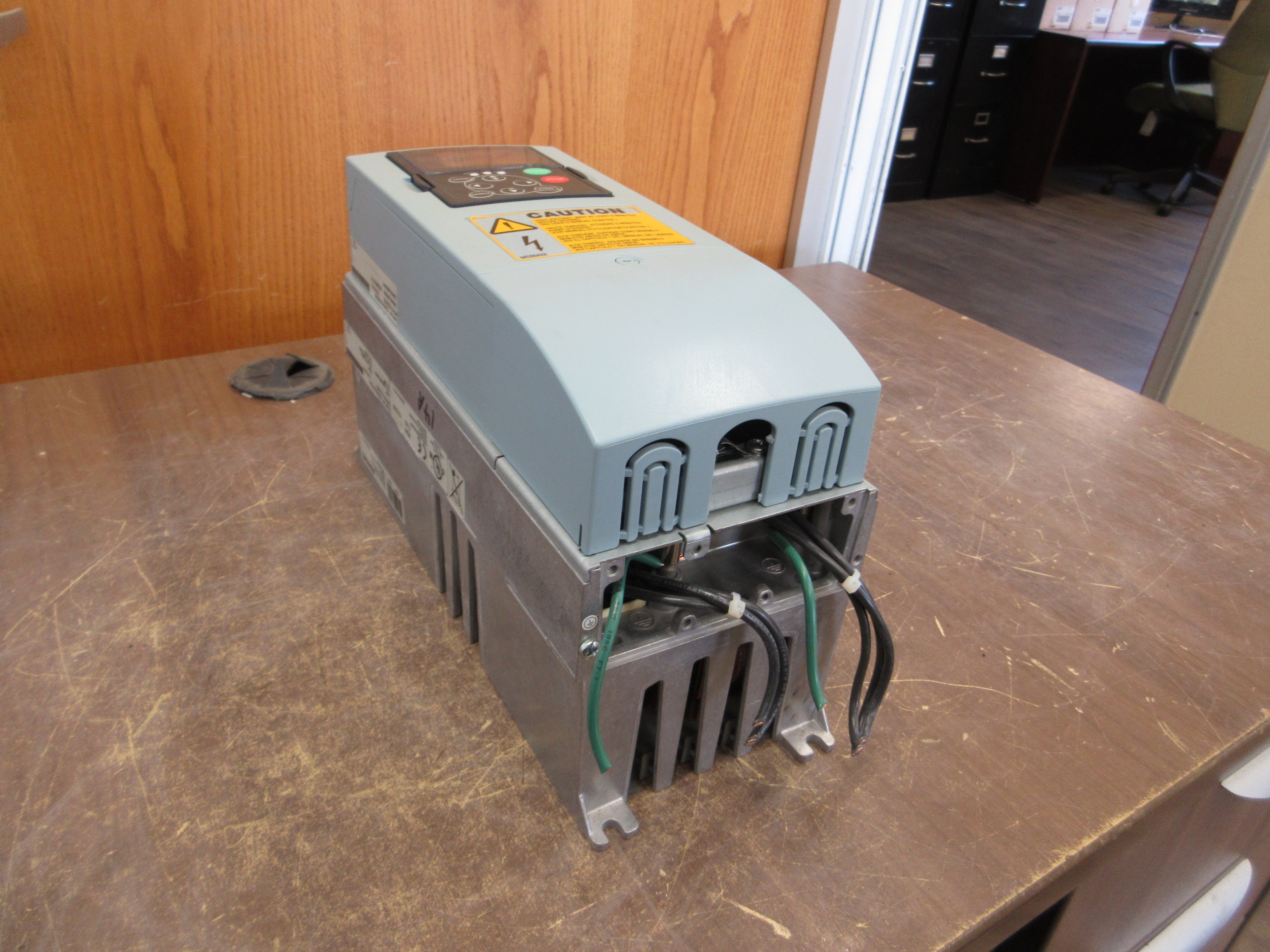 Honeywell AC Drive PA000552H1SSS 3HP 3Ph w/ Keypad Used