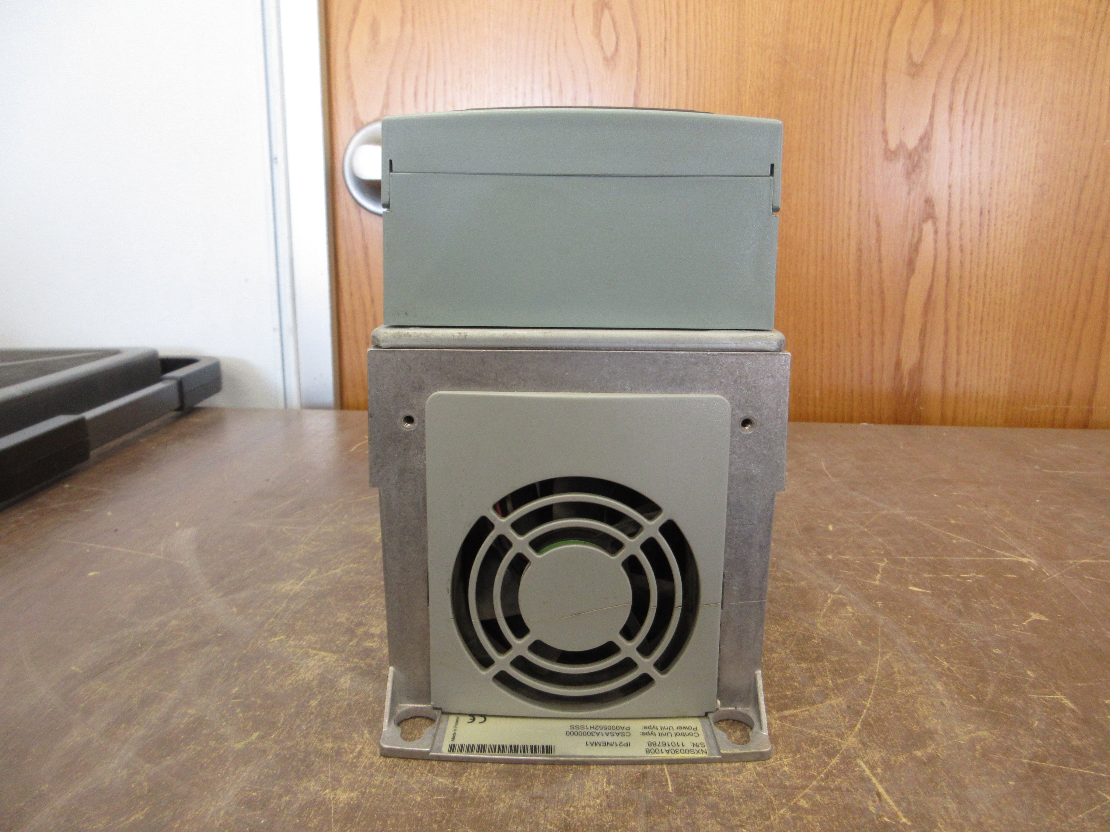 Honeywell AC Drive PA000552H1SSS 3HP 3Ph w/ Keypad Used