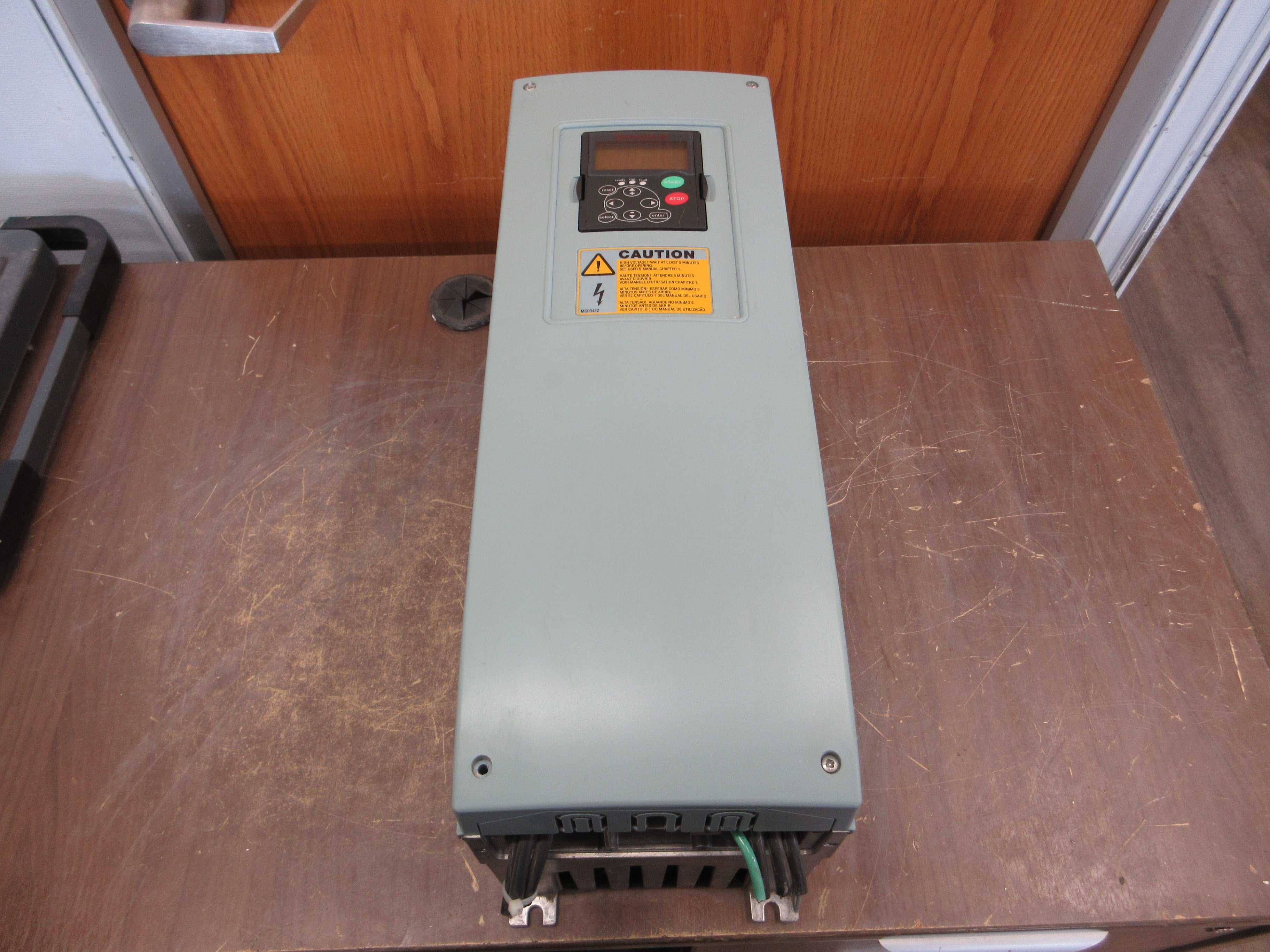 Honeywell AC Drive PA006152H1SSS 40HP 3Ph w/ Keypad Used
