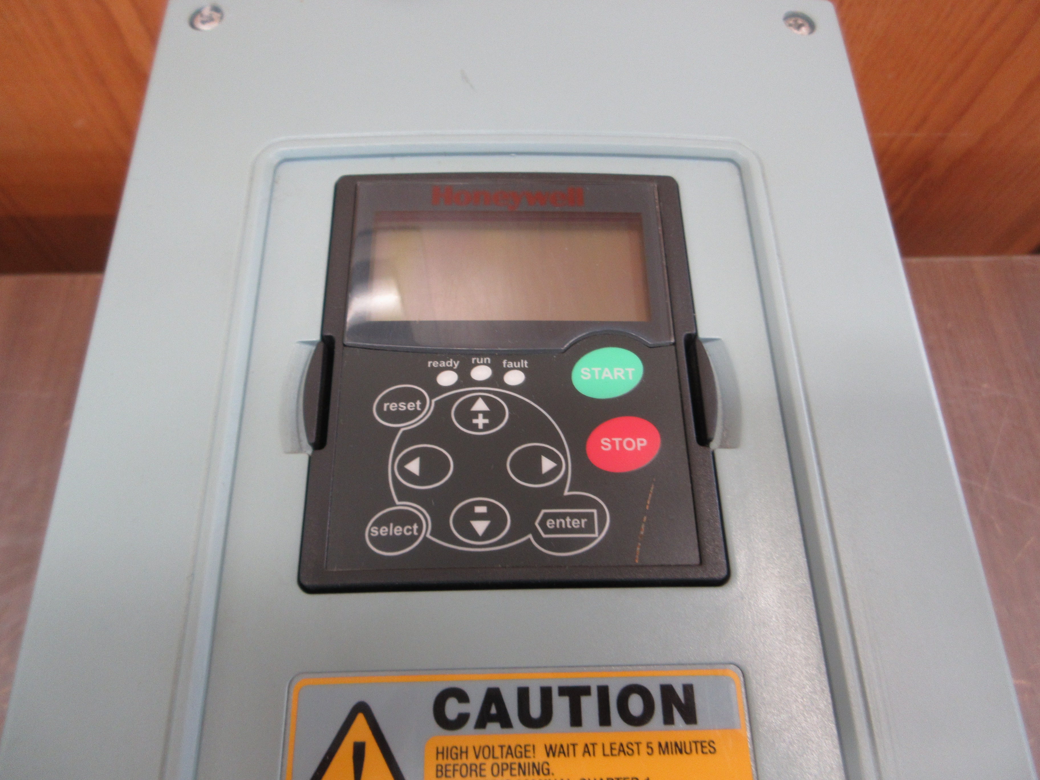 Honeywell AC Drive PA006152H1SSS 40HP 3Ph w/ Keypad Used