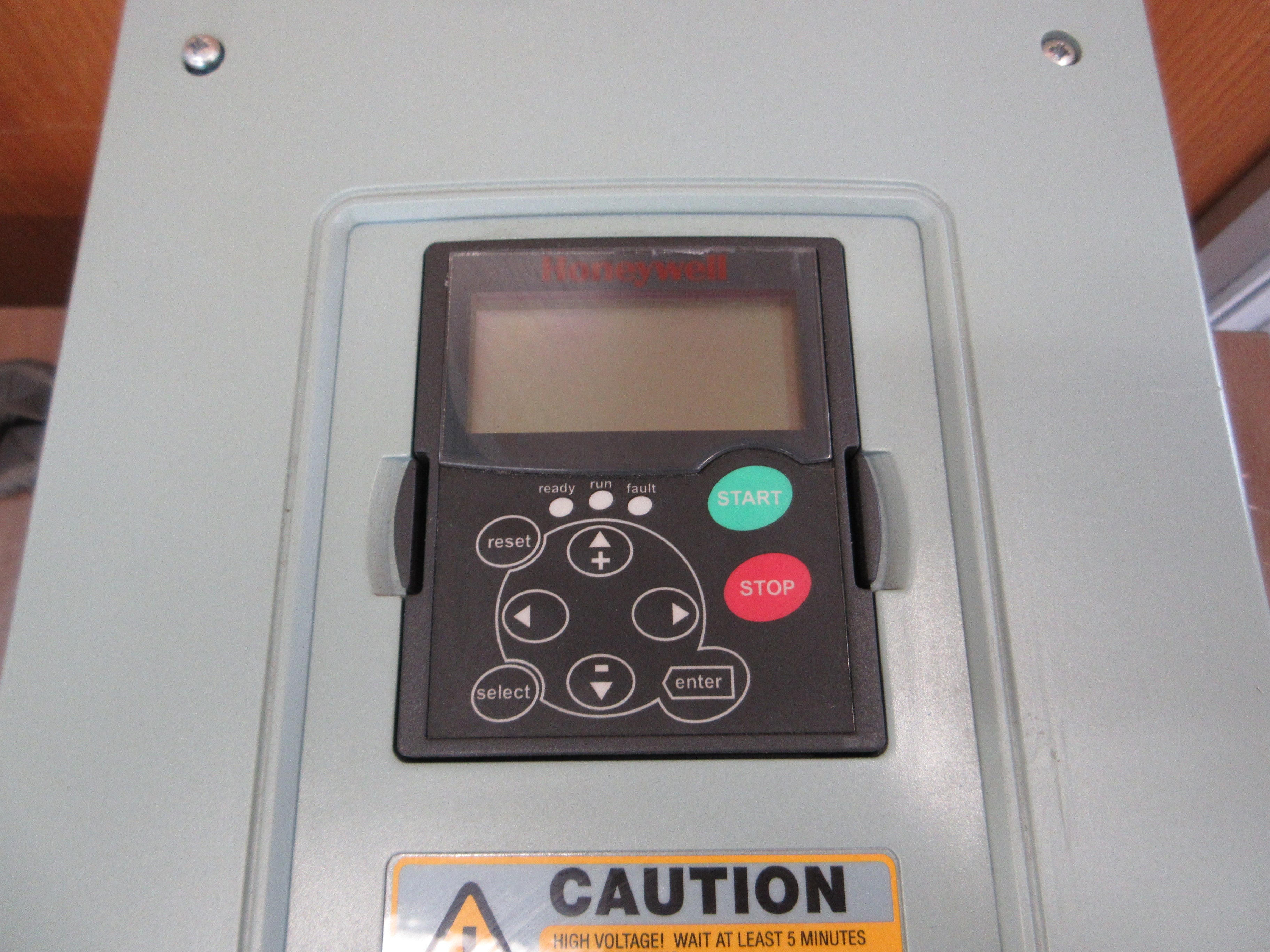 Honeywell AC Drive PA008752H0SSS 60HP 3Ph w/ Keypad Used