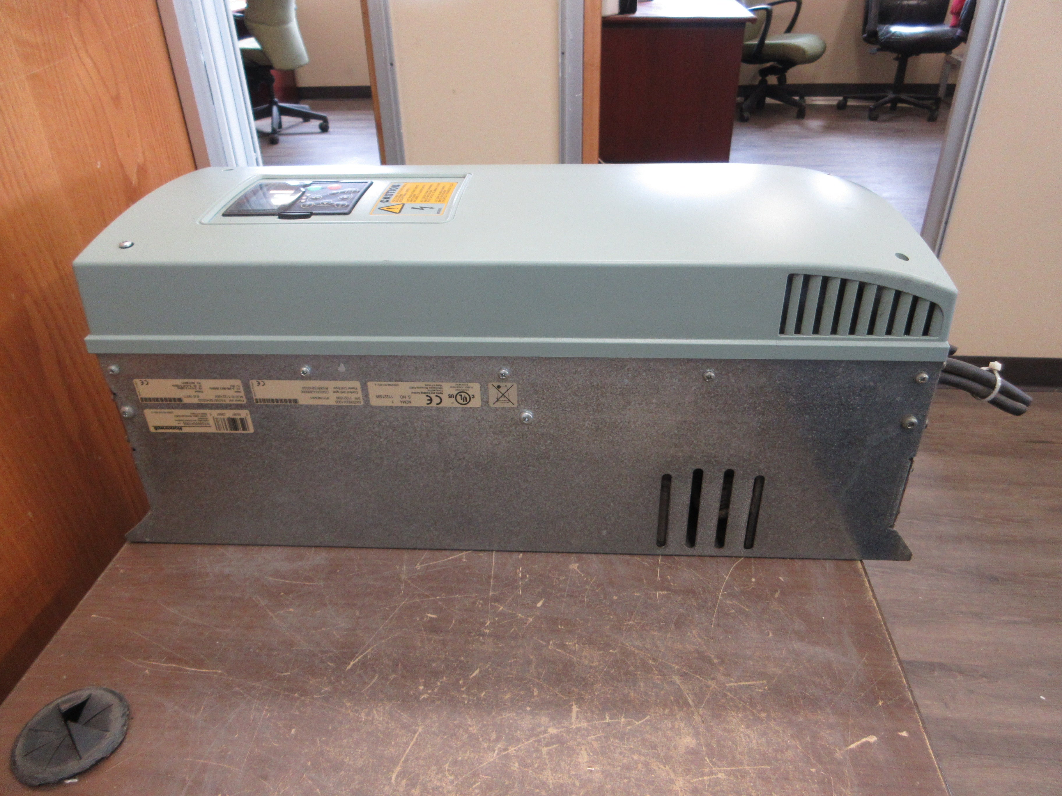 Honeywell AC Drive PA008752H0SSS 60HP 3Ph w/ Keypad Used