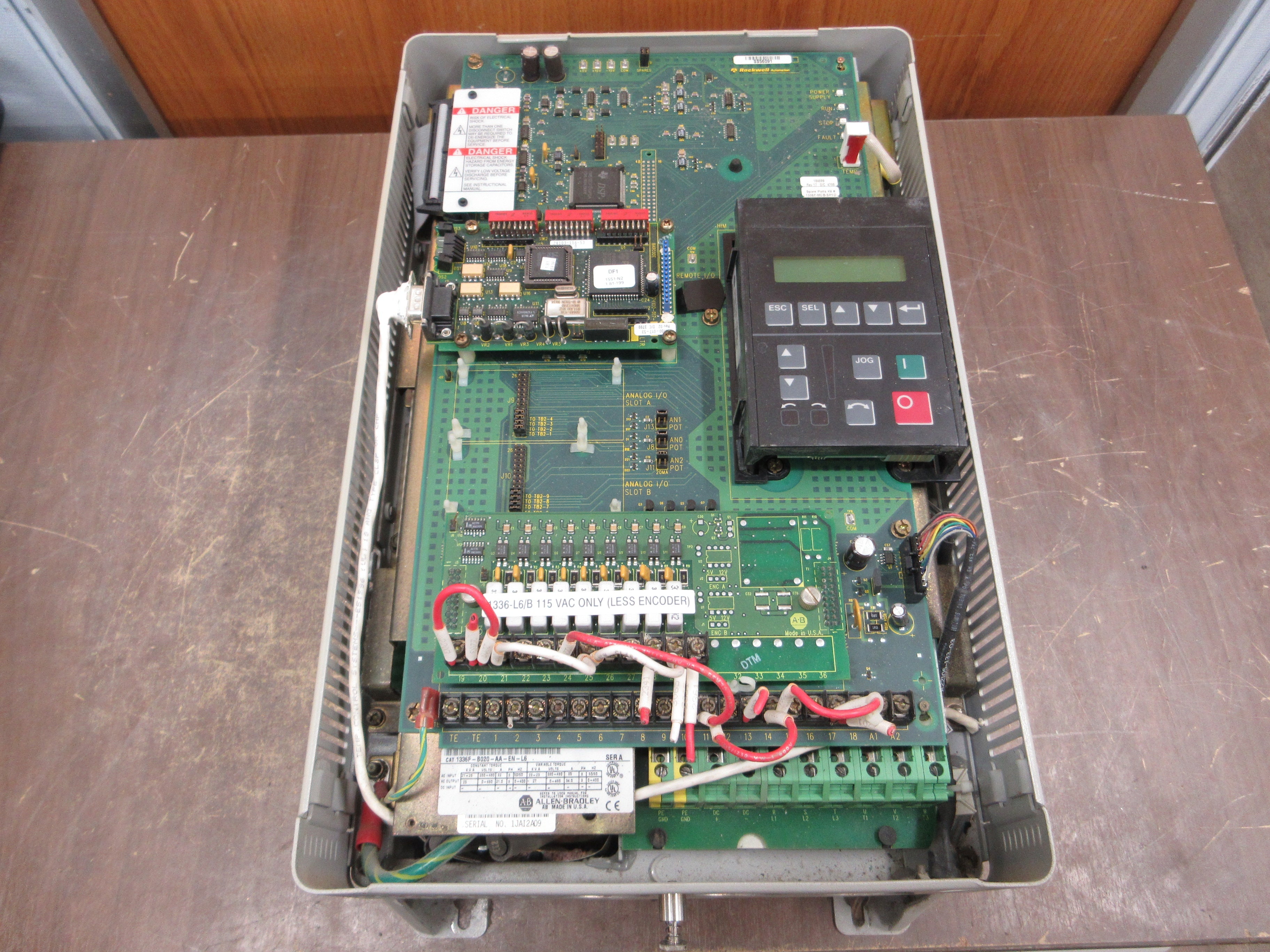 Allen-Bradley 1336 Plus II AC Drive 1336F-B020-AA-EN-L6 20HP 3Ph w/ Keypad Used