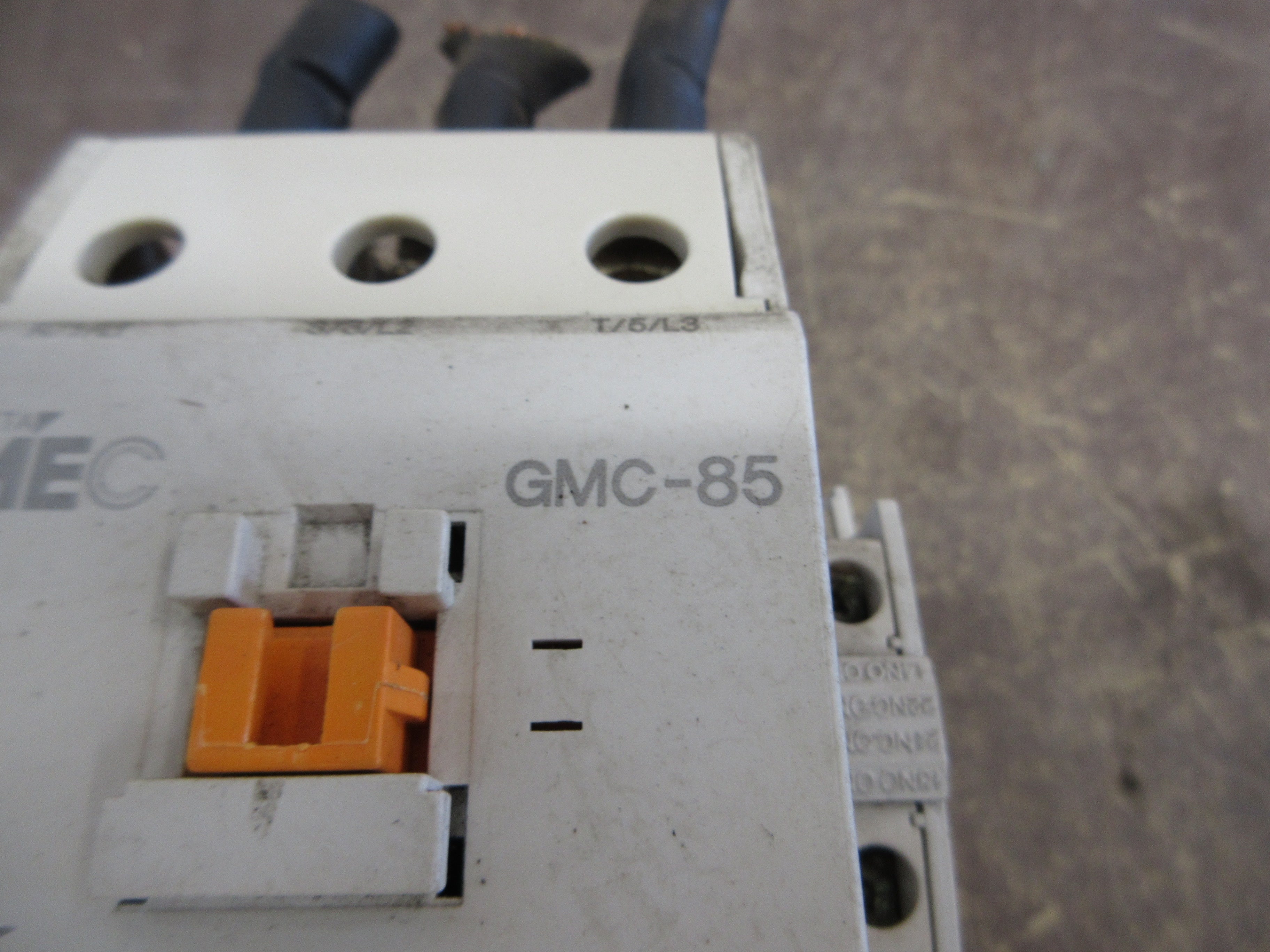 LS MEC Contactor GMC-85 120V Coil 85A (1) Aux Contact Used