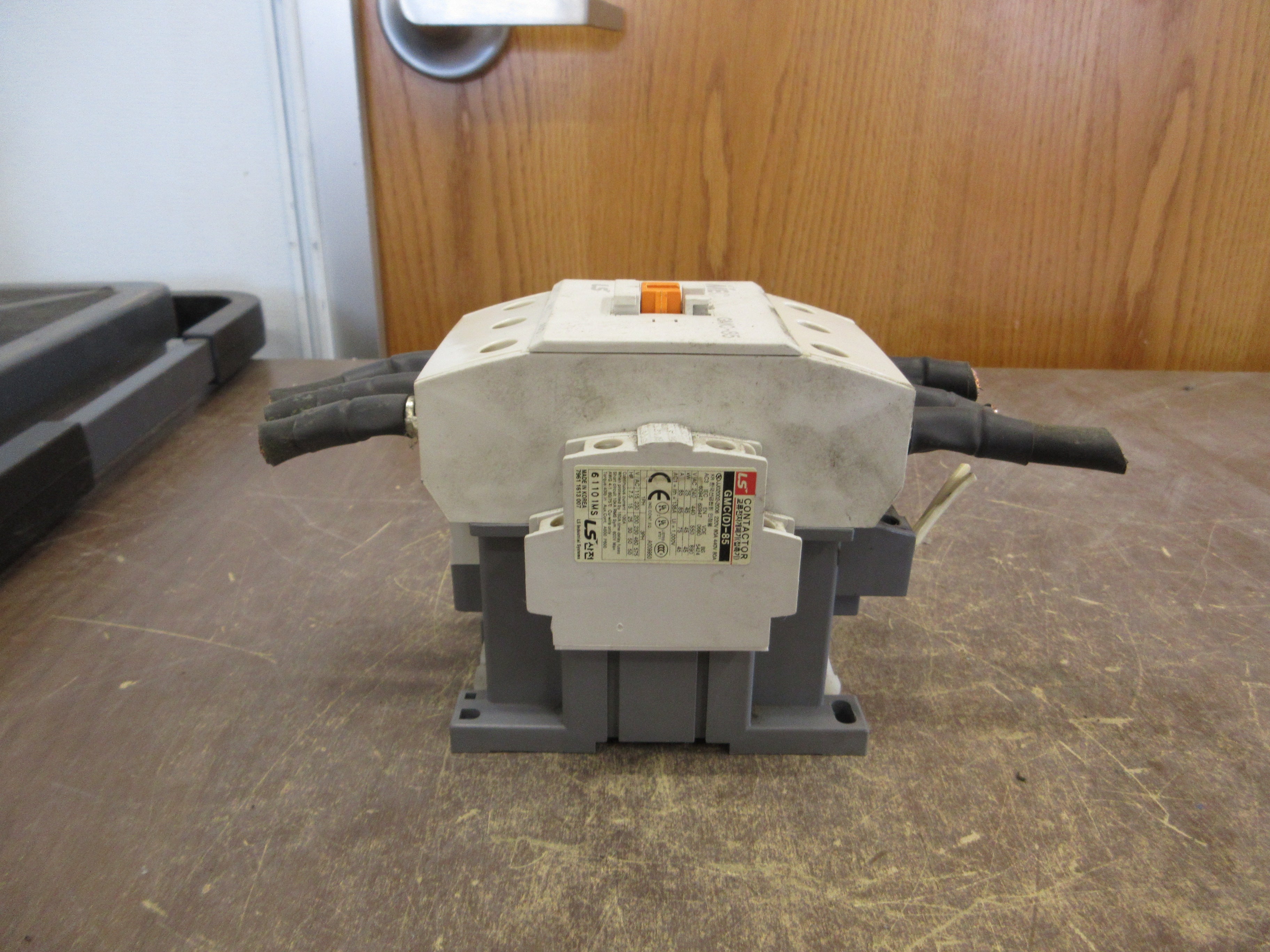 LS MEC Contactor GMC-85 120V Coil 85A (1) Aux Contact Used