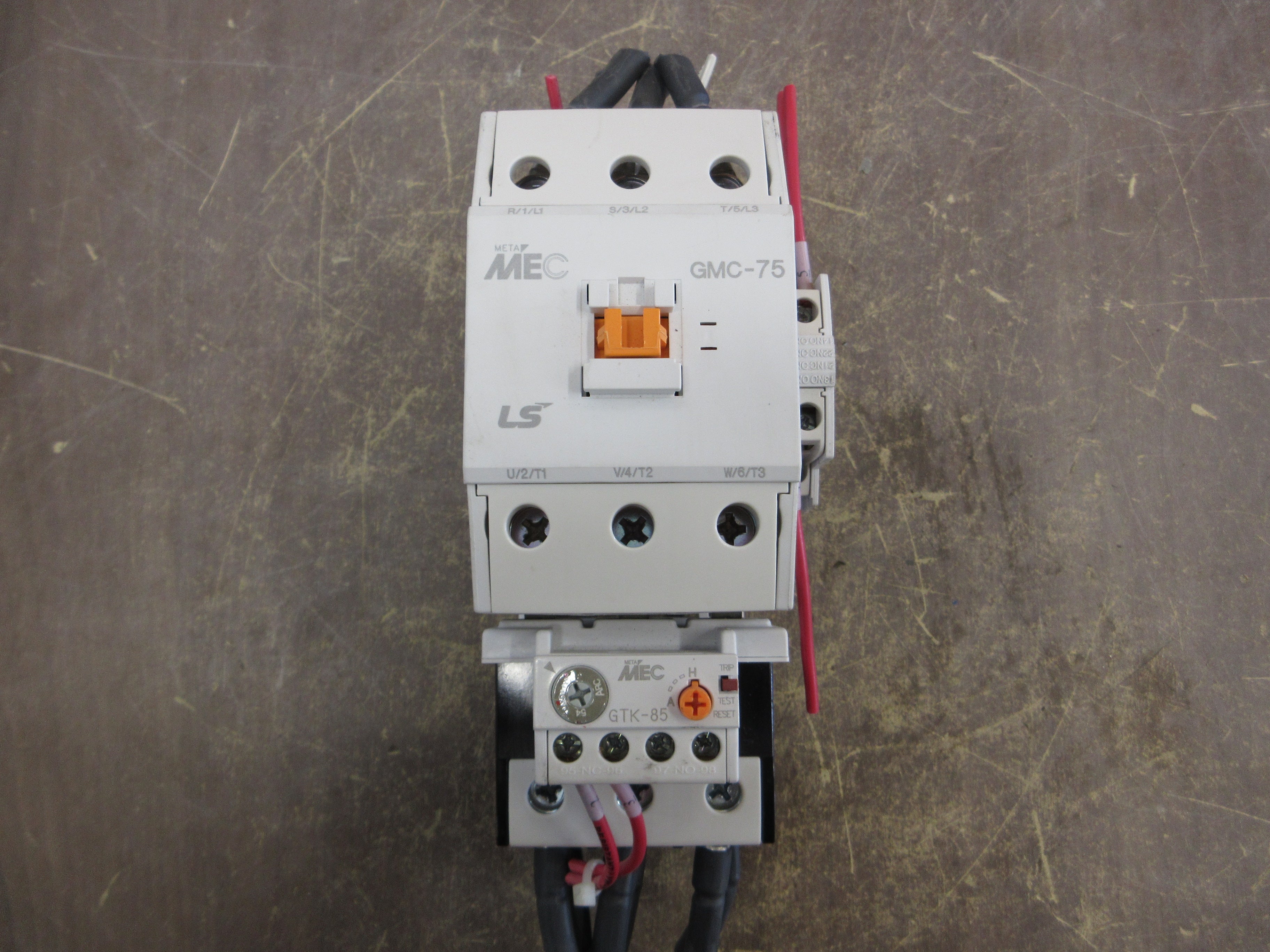 LS MEC Starter GMC-75 / GTK-85 120V Coil Trip: 54-75A (1) Aux Contact Used