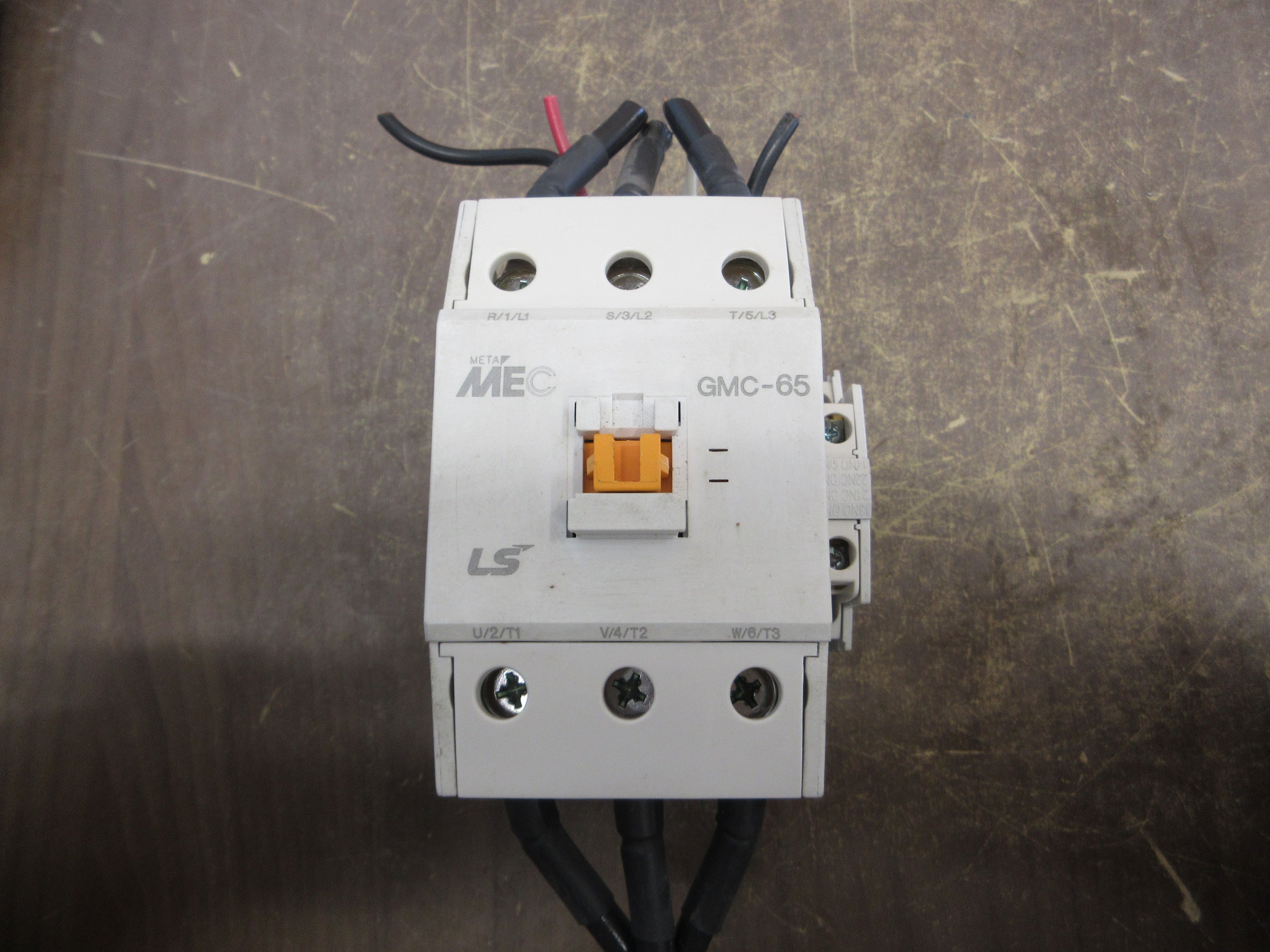 LS MEC Contactor GMC-65 120V Coil 65A (1) Aux Contact Used