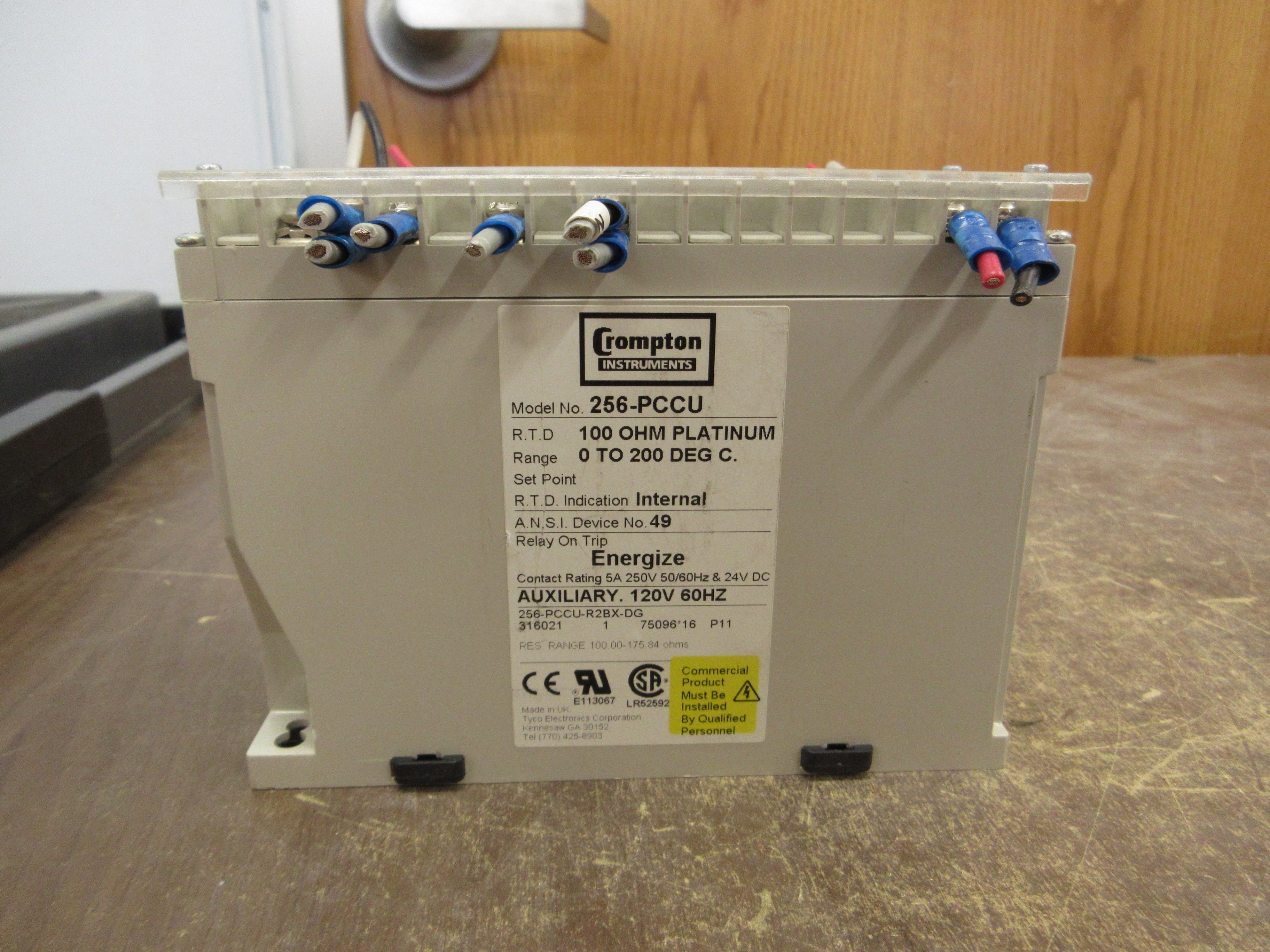 Crompton Temperature Relay 256-PCCU-R2BX-DG Range: 0-200 °C RTD: 100ohm Platinum