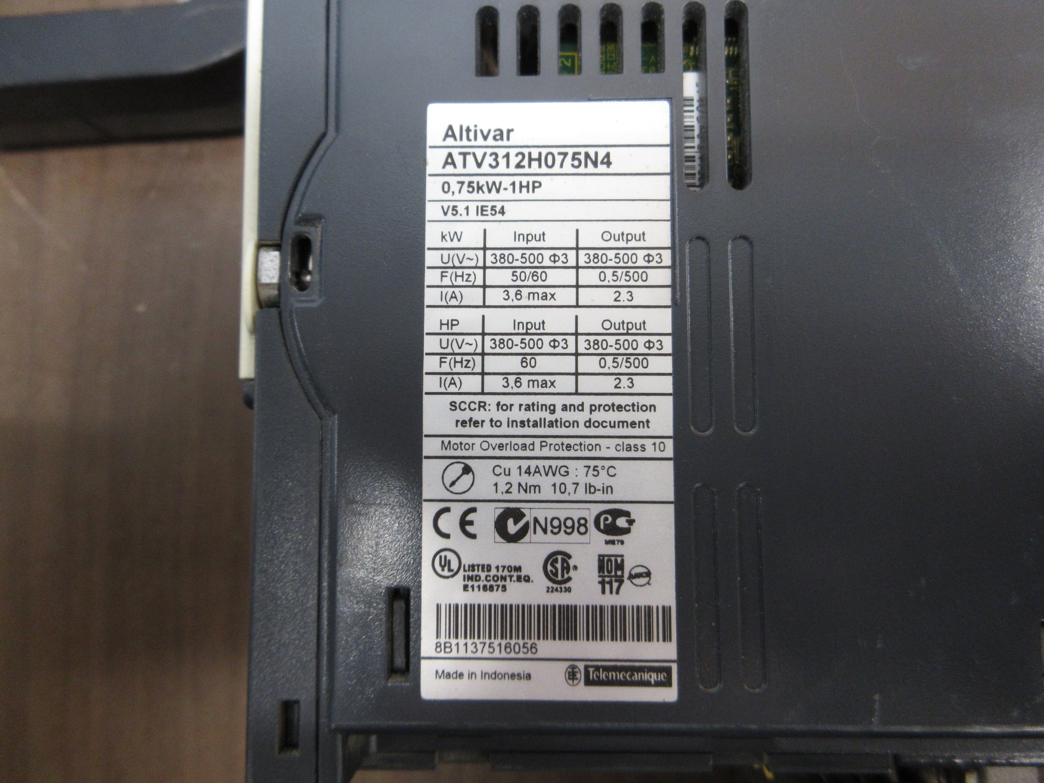 Schneider Electric Altivar AC Drive ATV312H075N4 1HP 3Ph w/ Keypad Used