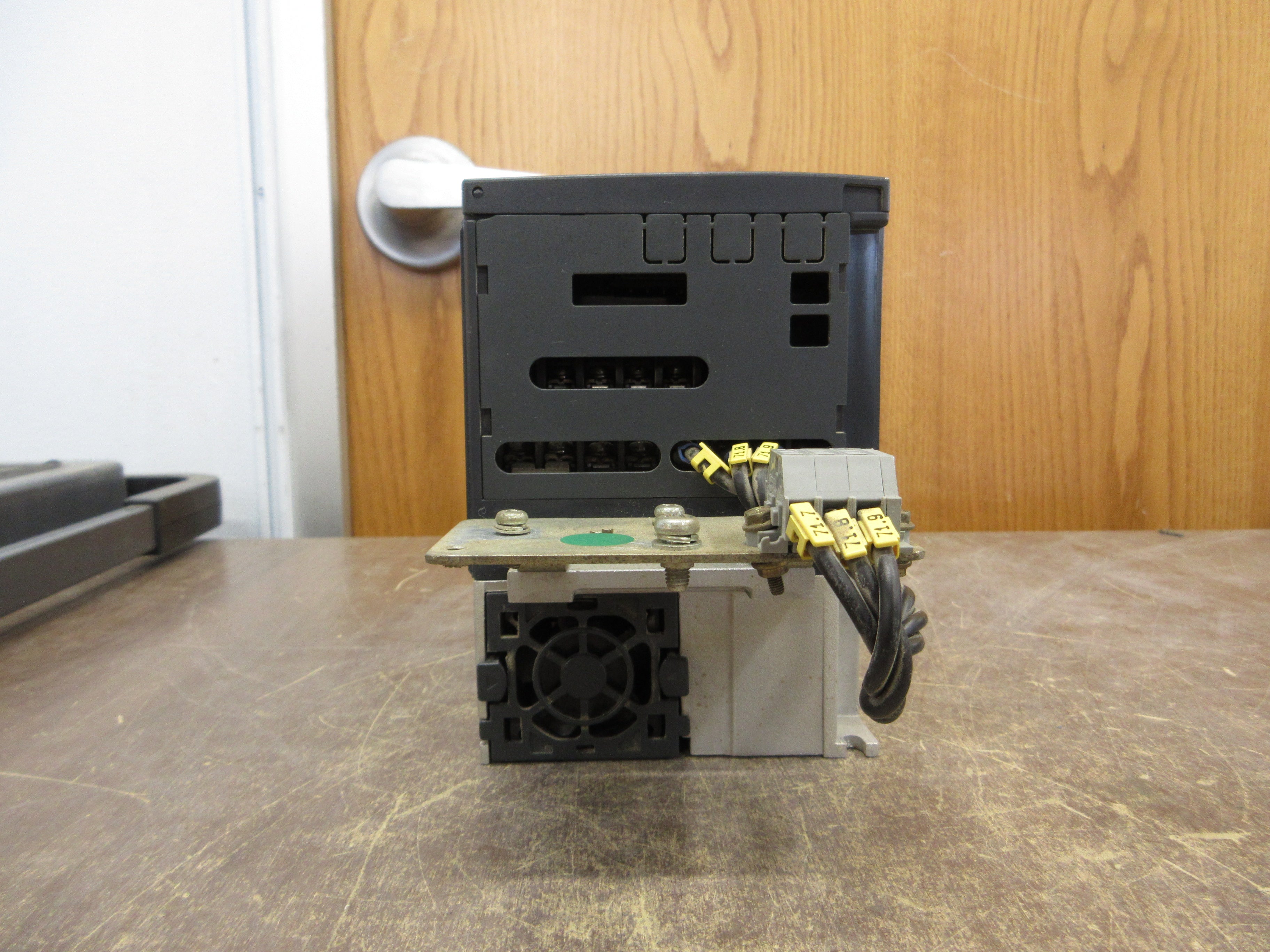 Schneider Electric Altivar AC Drive ATV312H075N4 1HP 3Ph w/ Keypad Used