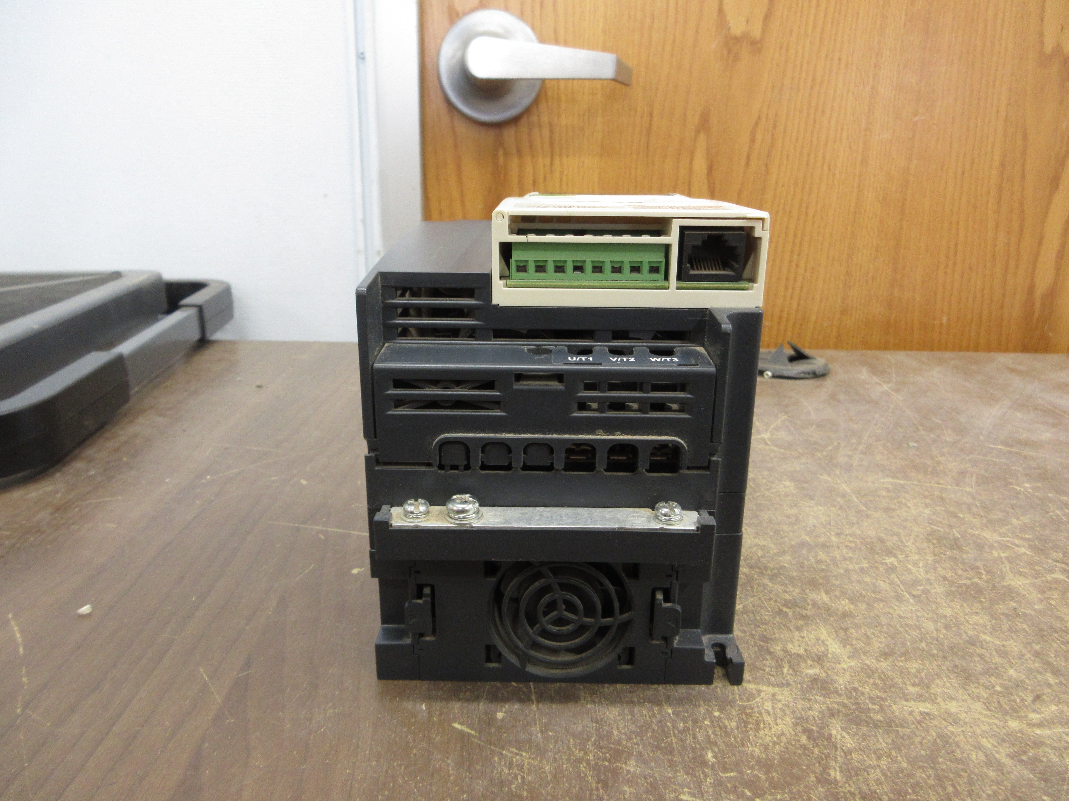 Schneider Electric Altivar AC Drive ATV12HU22M3 3HP 3Ph Used
