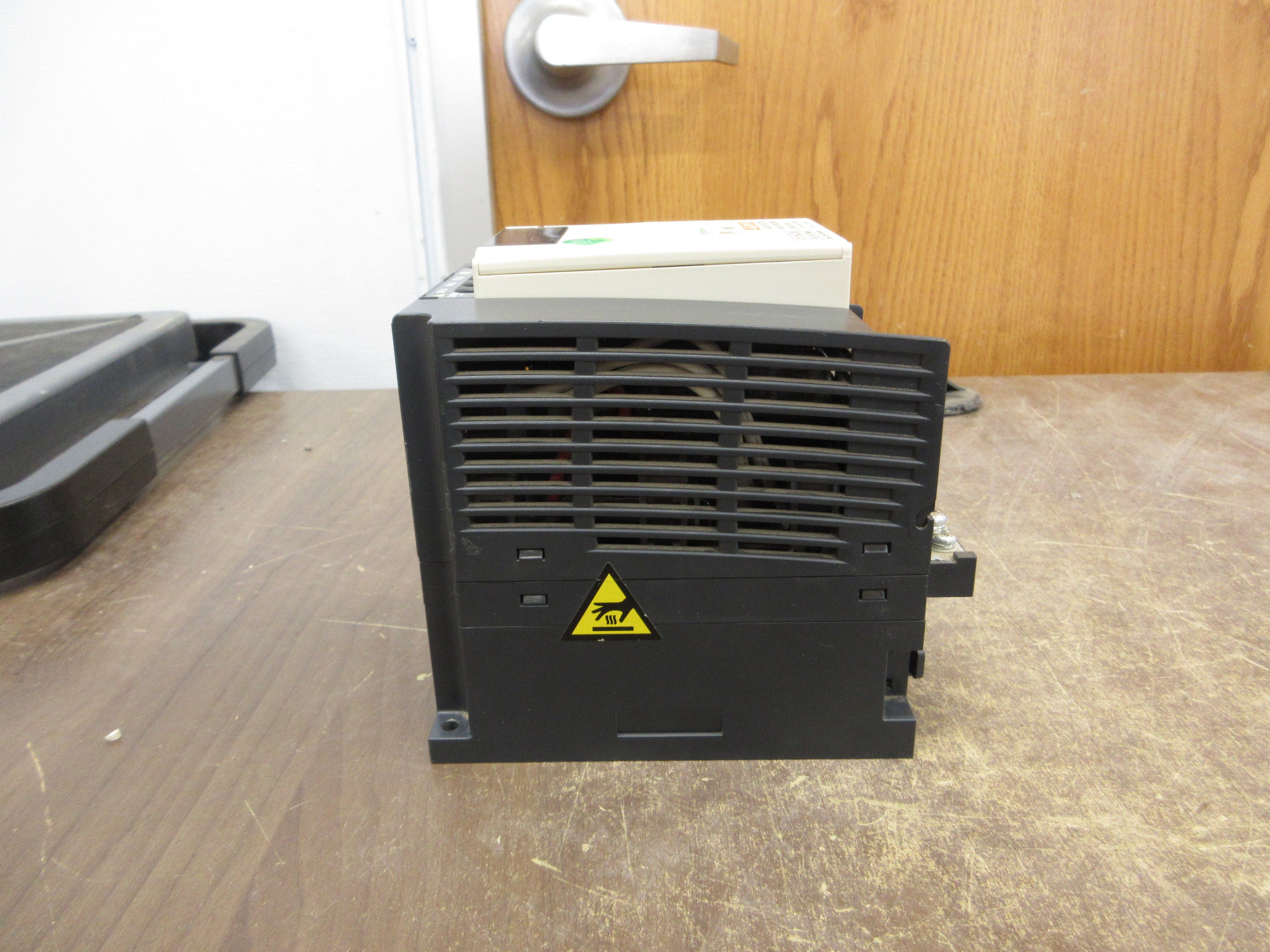 Schneider Electric Altivar AC Drive ATV12HU22M3 3HP 3Ph Used