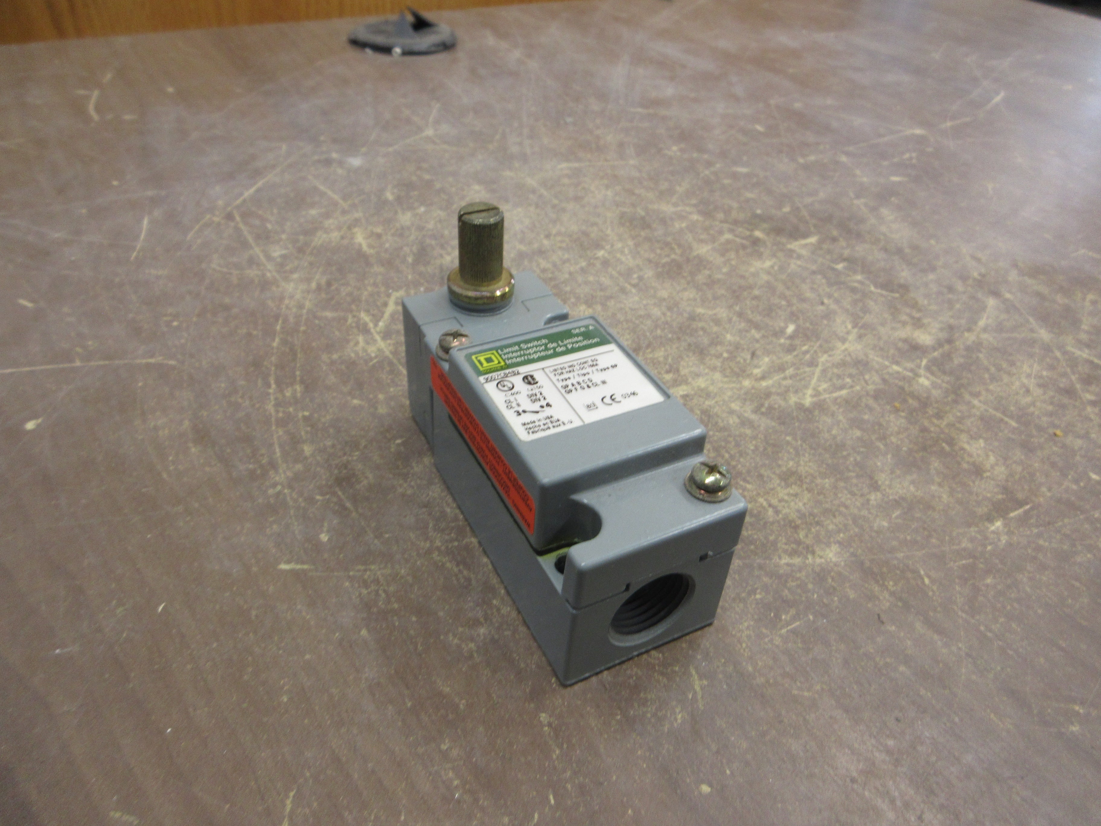 Square D Limit Switch 9007C84B2 Ser. A Used