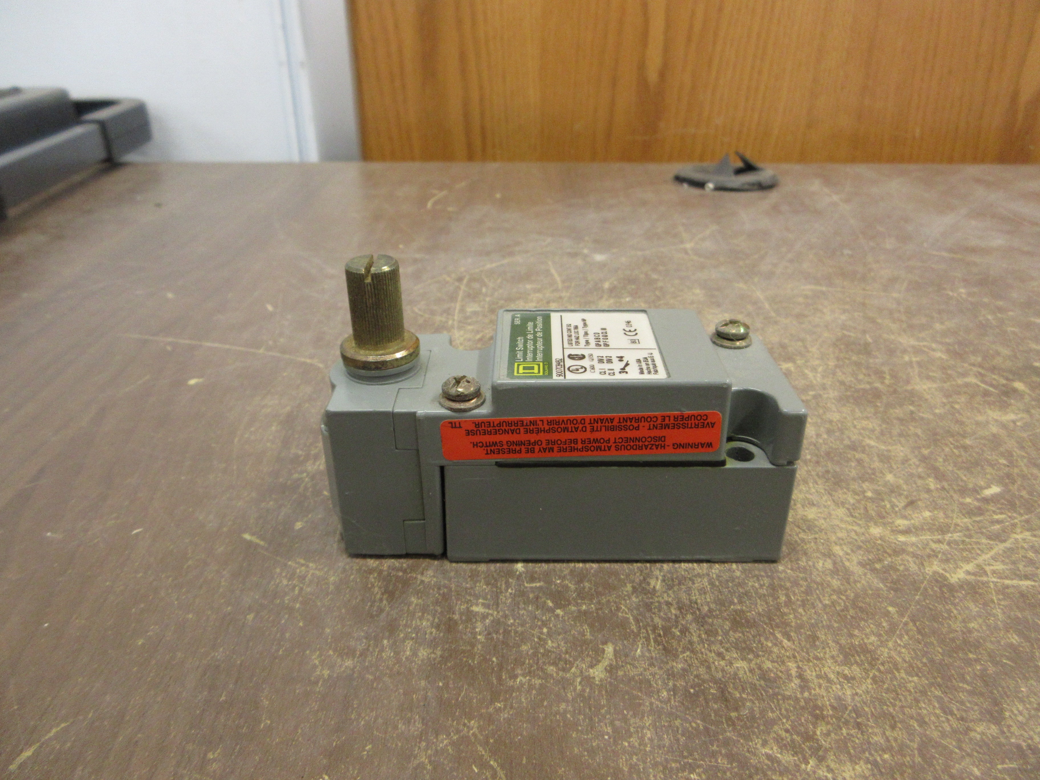 Square D Limit Switch 9007C84B2 Ser. A Used