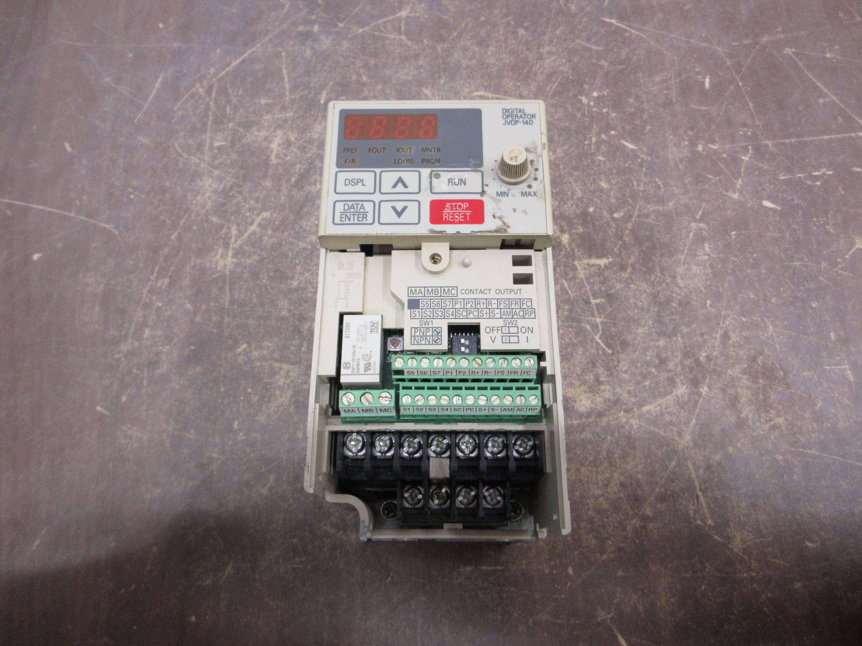 Yaskawa AC Drive CIMR-V7AM20P7 1HP 3Ph w/ Keypad *No Cover* Used