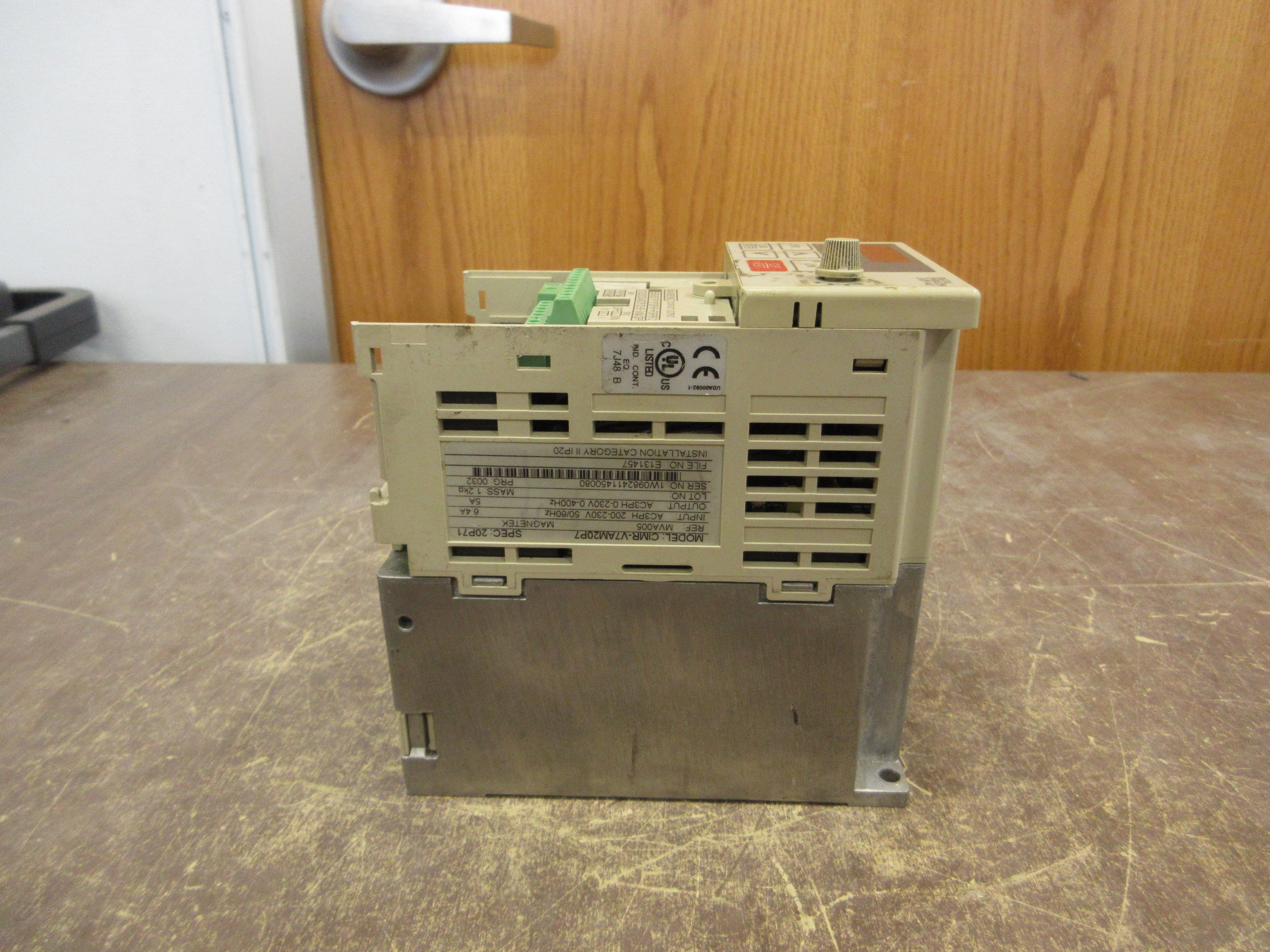Yaskawa AC Drive CIMR-V7AM20P7 1HP 3Ph w/ Keypad *No Cover* Used
