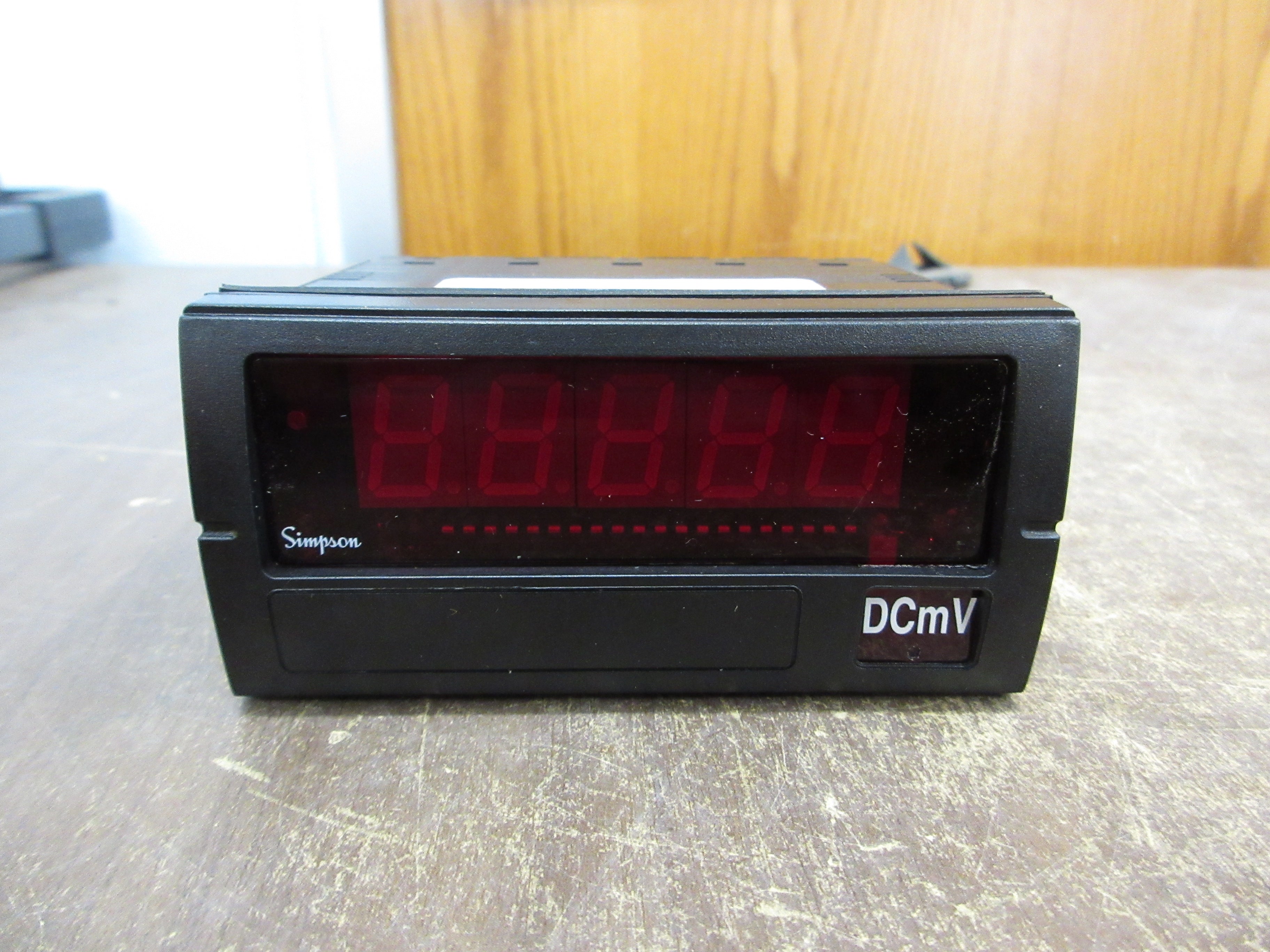 Simpson Panel Meter F451110 Input: 200mV DC New Surplus