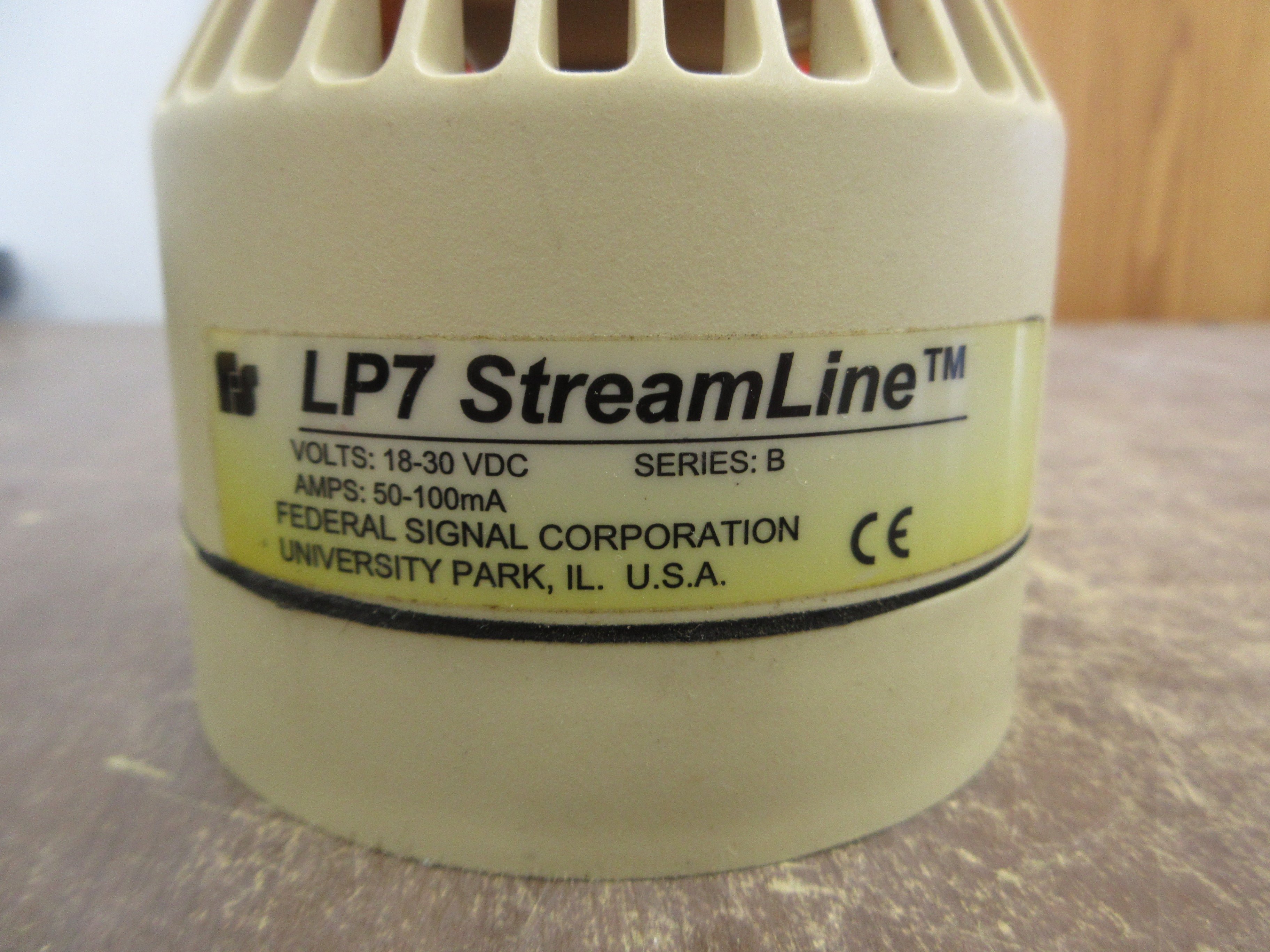 Federal Signal StreamLine Strobe/Sounder LP7 Ser. B 18-30VDC 50-100mA Red Used