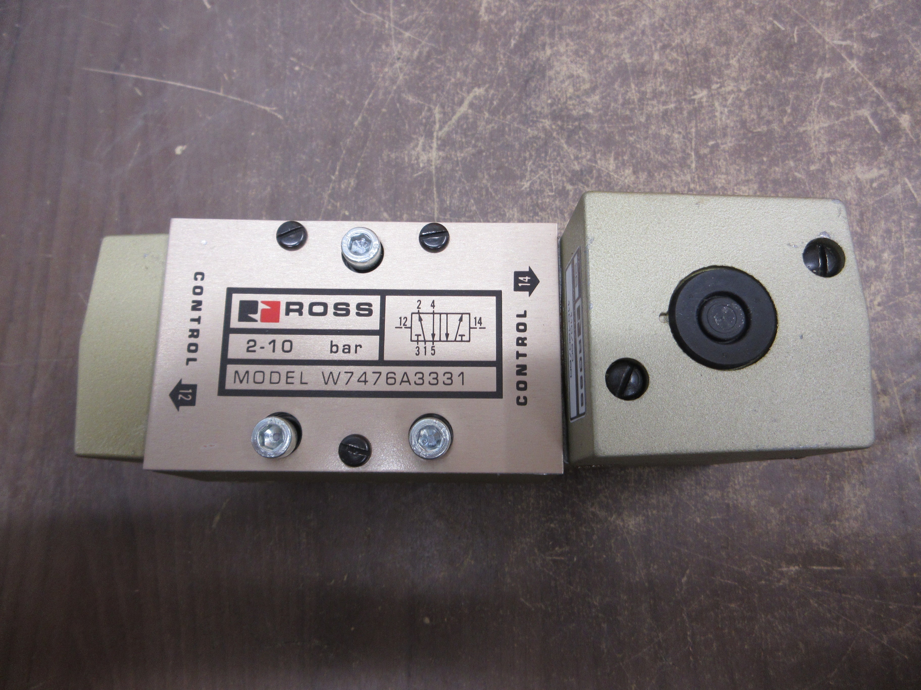 Ross Solenoid Valve W7476A3331 110-120V Coil New Surplus