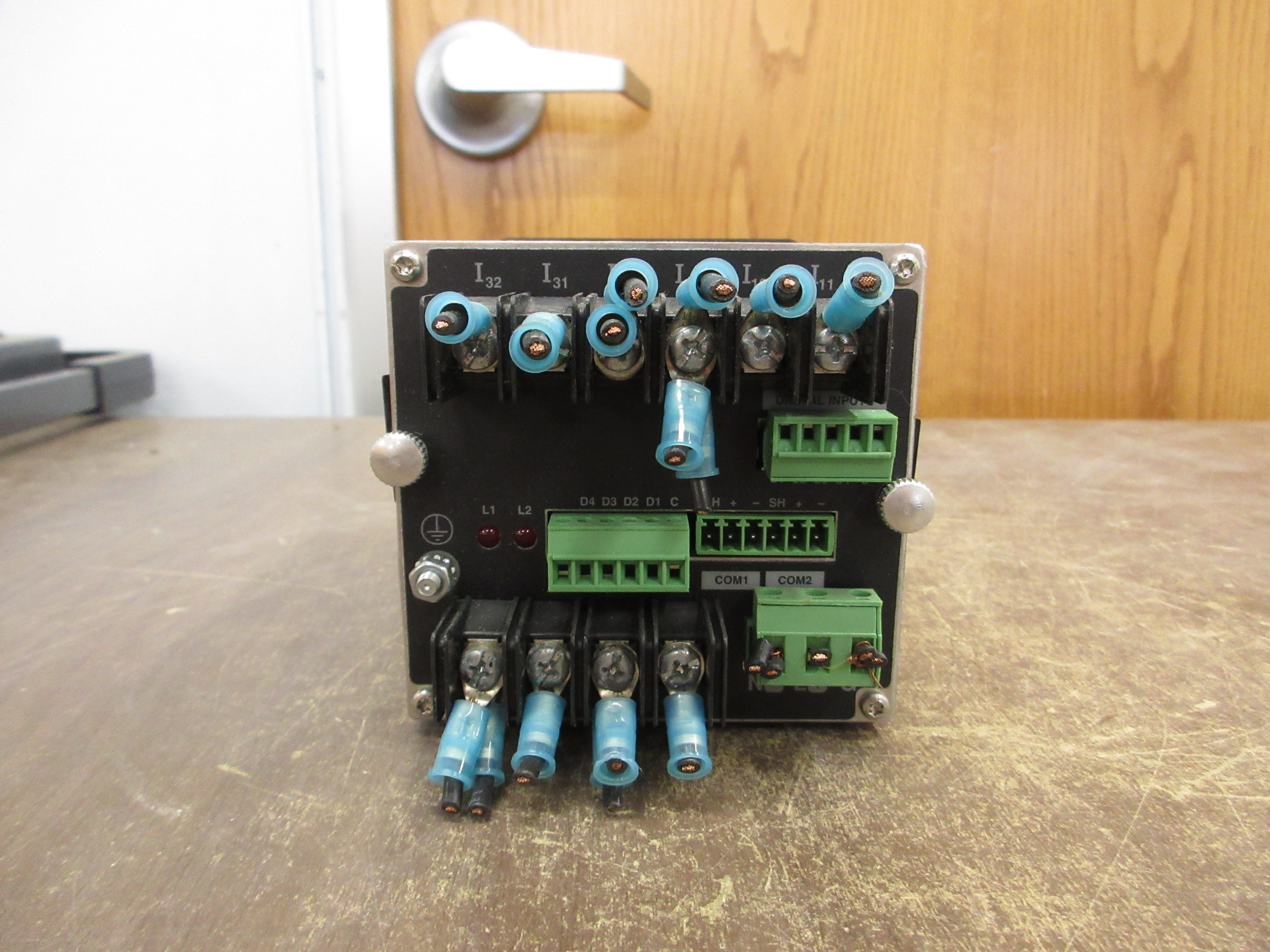 Square D PowerLogic ION7330 Power Meter S7330A0B0B0E0A0A Used