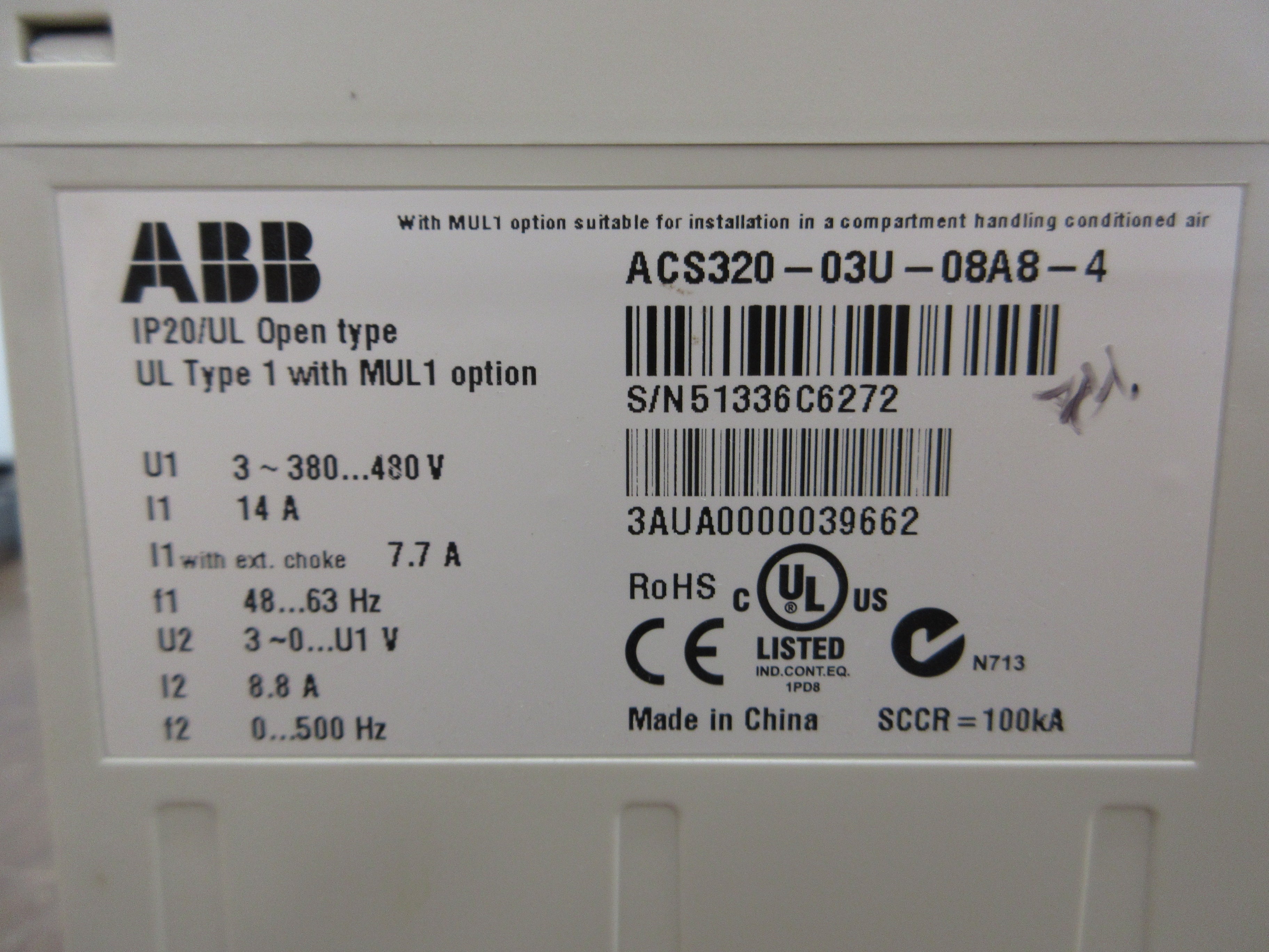 ABB / Daikin ACS320 AC Drive ACS320-03U-08A8-4 5HP 3Ph w/ Keypad Used