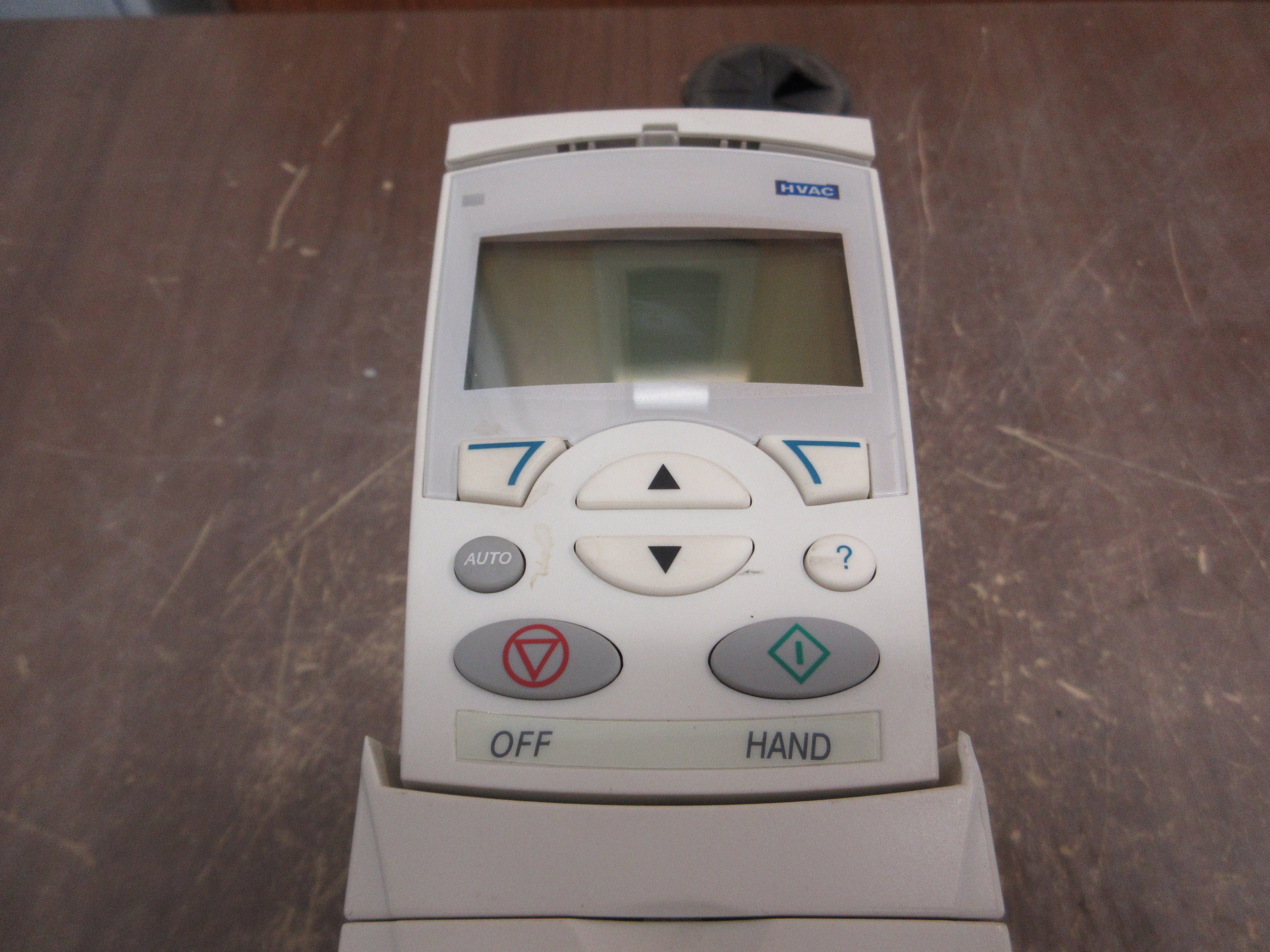 ABB / Daikin ACS320 AC Drive ACS320-03U-08A8-4 5HP 3Ph w/ Keypad Used