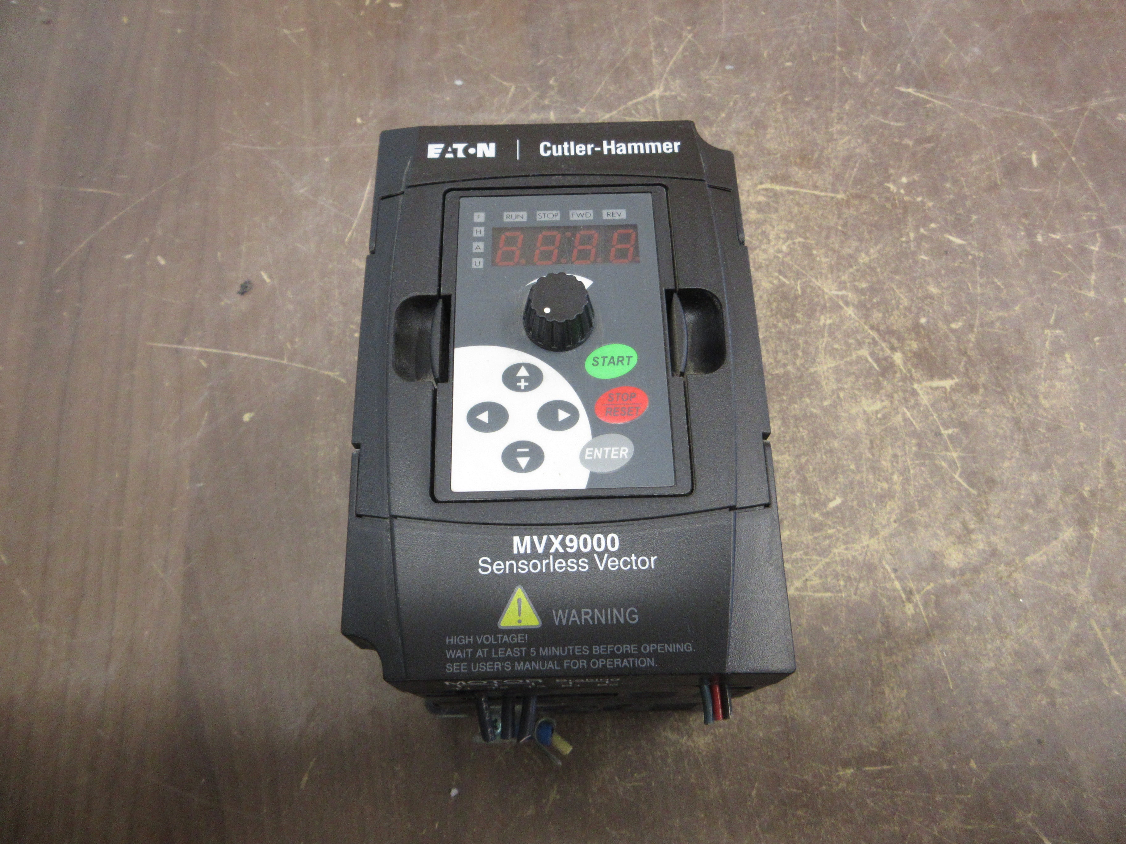 Eaton MVX9000 AC Drive MVX001A0-4 1HP 3Ph w/ Keypad Used