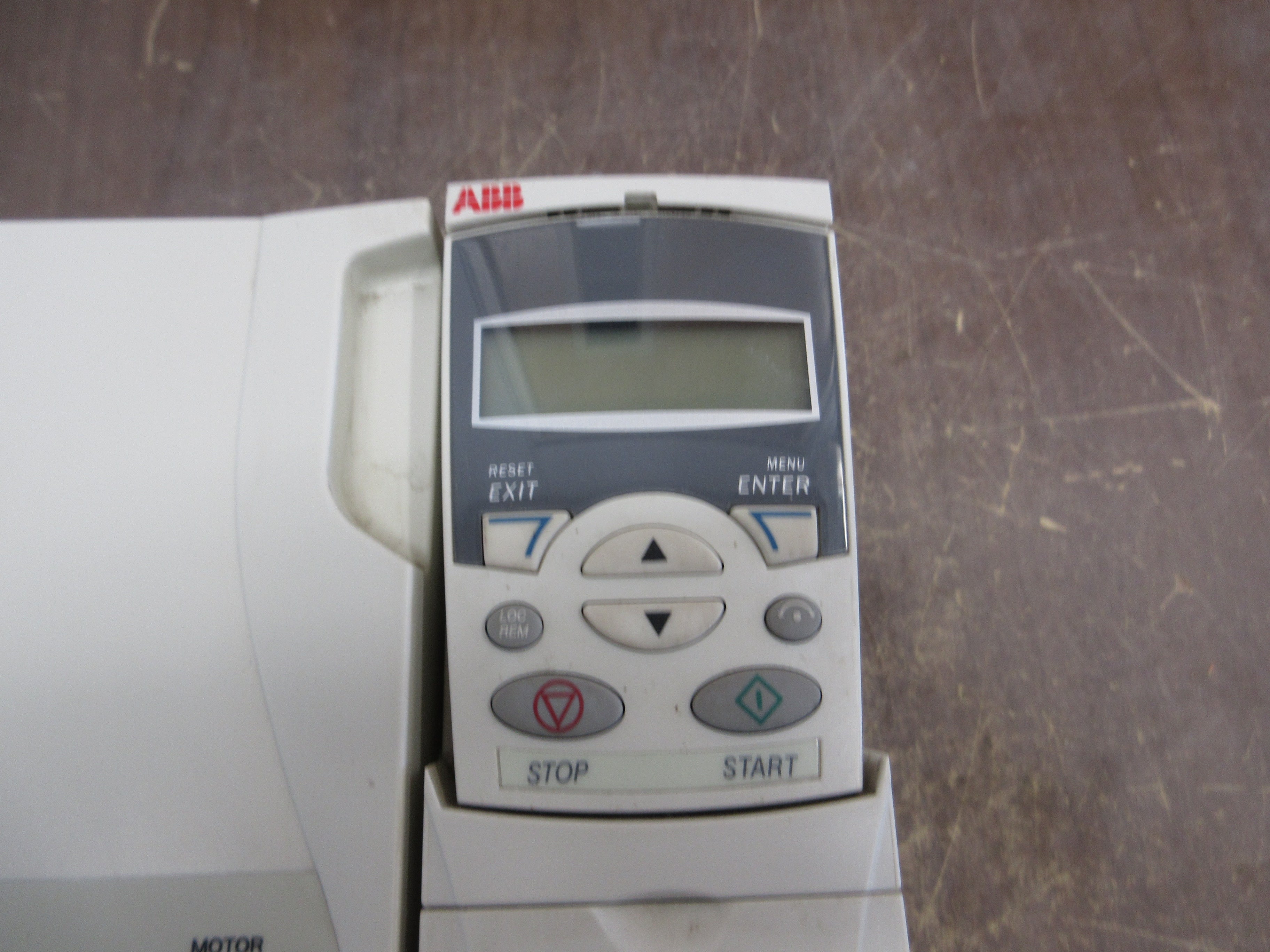 ABB ACS310 AC Drive ACS310-03U-25A4-4 15HP 3Ph w/ Keypad Used