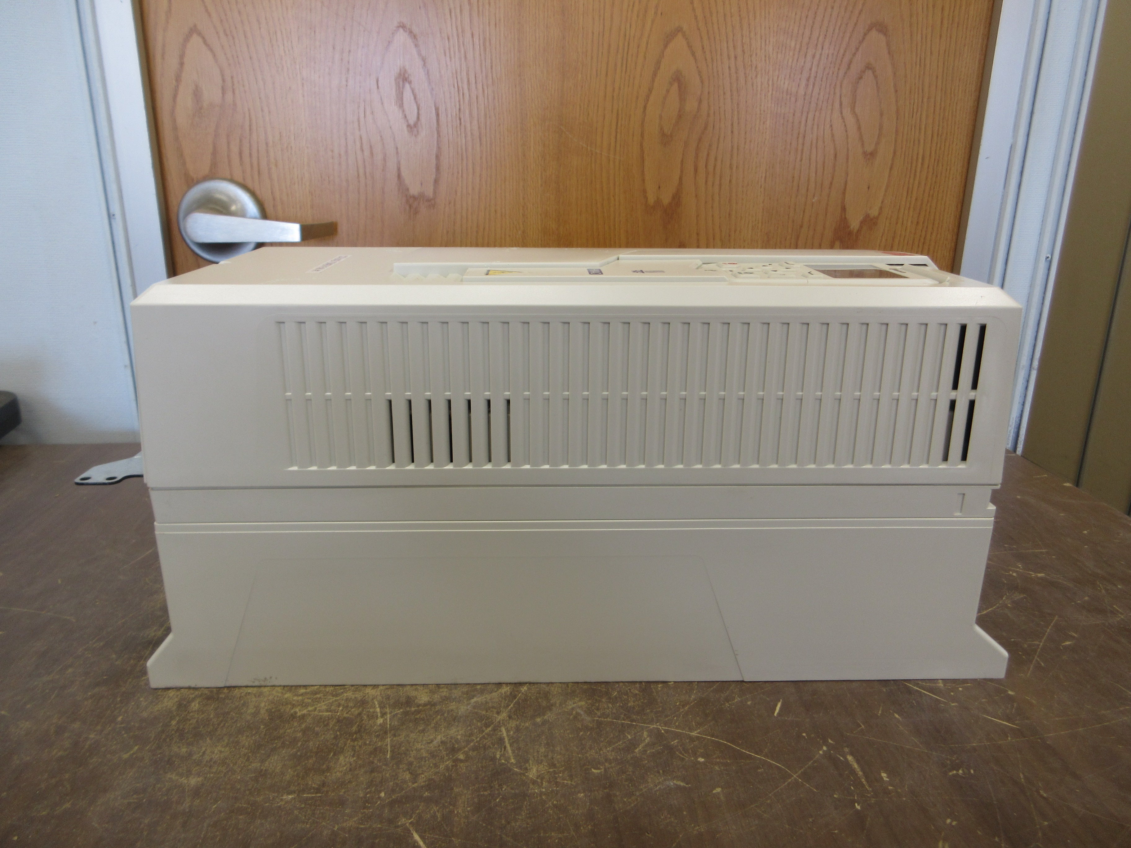 ABB ACH580 AC Drive ACH580-01-034A-4+0J400+P922 25HP 3Ph w/ Keypad Used