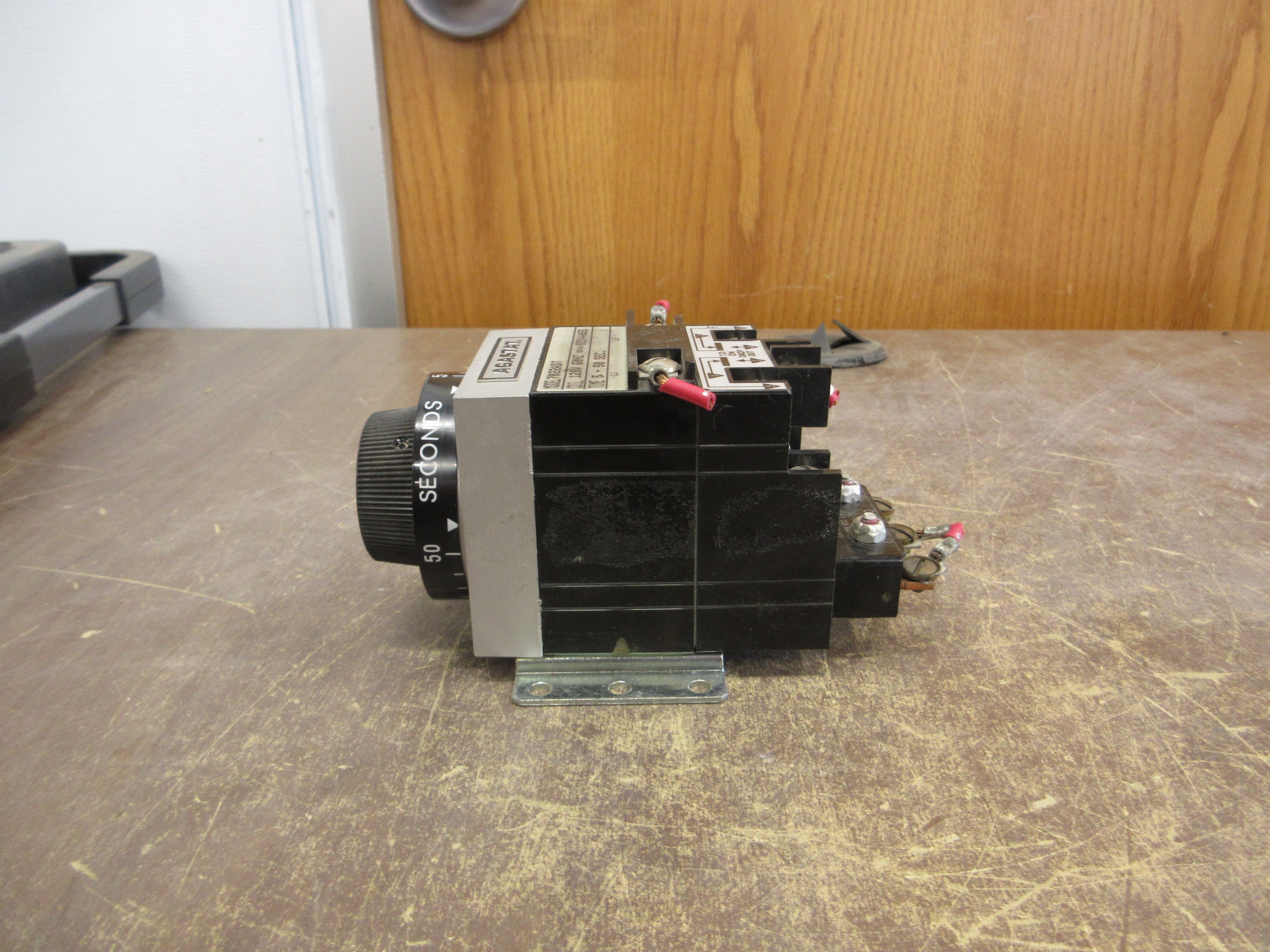 Agastat Timer 7022ADT 120V Coil Time: 5-50 Sec. Used