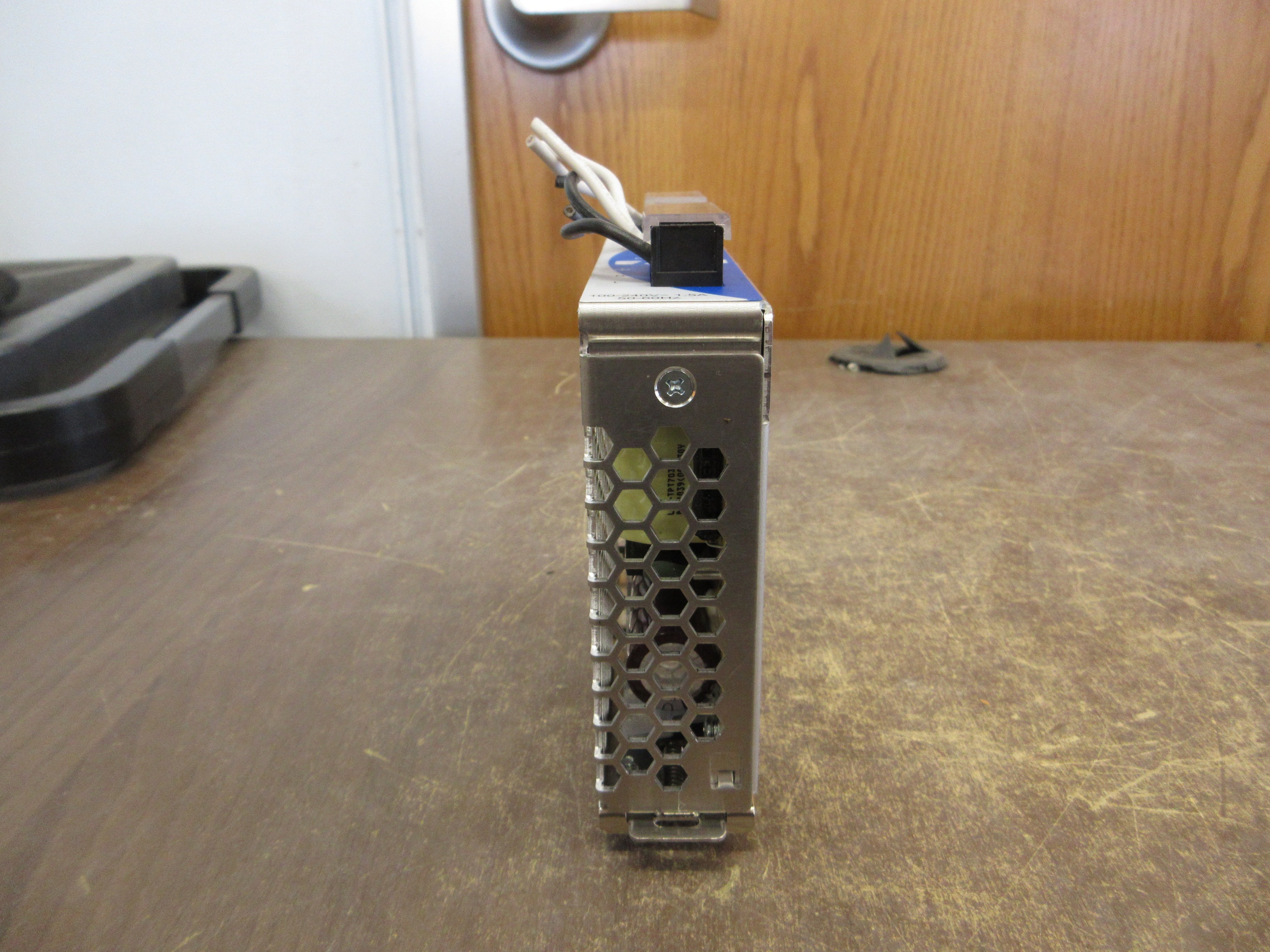 Eaton Power Supply PSG60E-A1 Input: 100-240V 1.5A 50/60Hz Output: 24V 2.5A Used