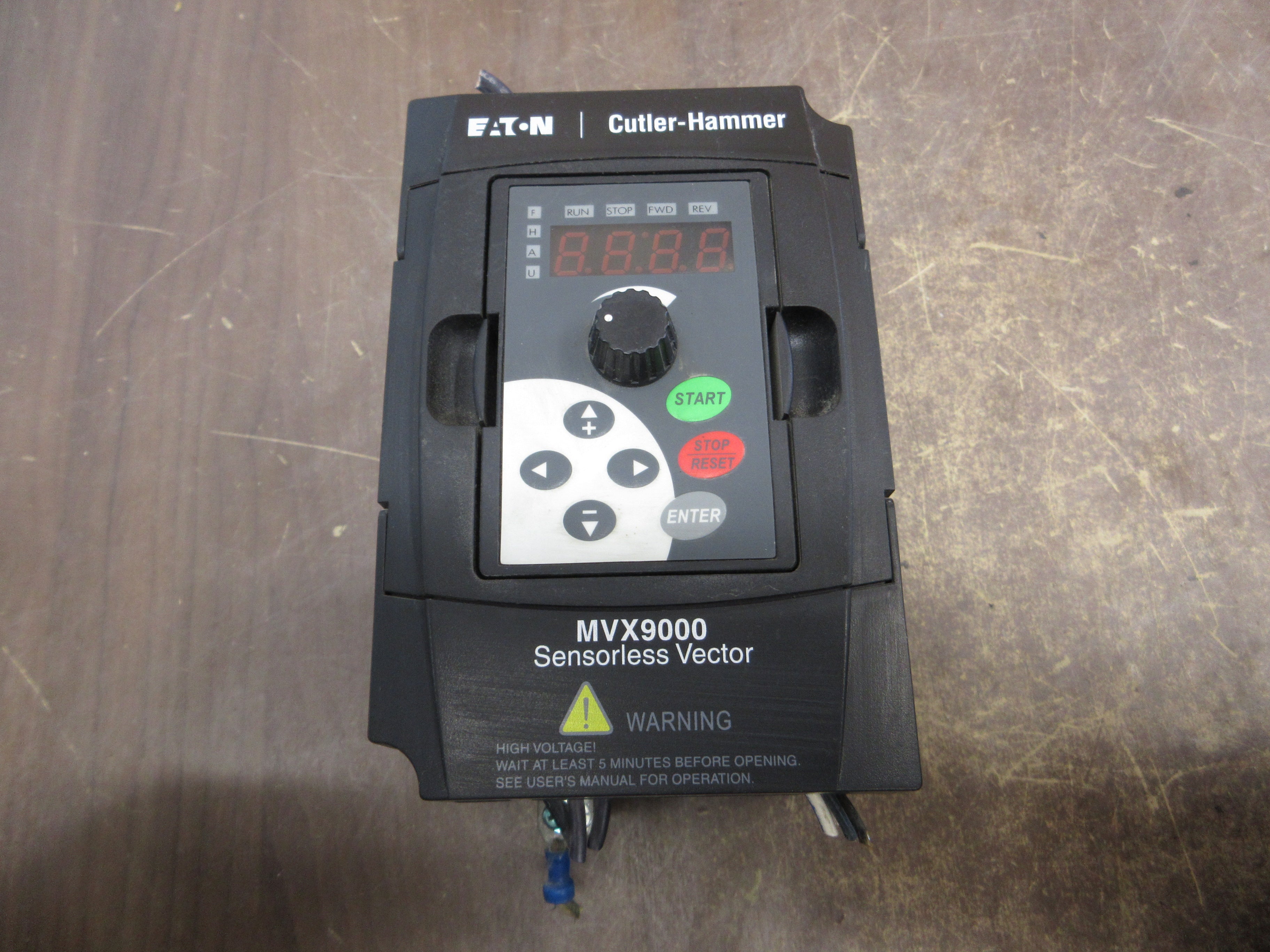 Eaton MVX9000 AC Drive MVX002A0-4 2HP 3Ph w/ Keypad Used