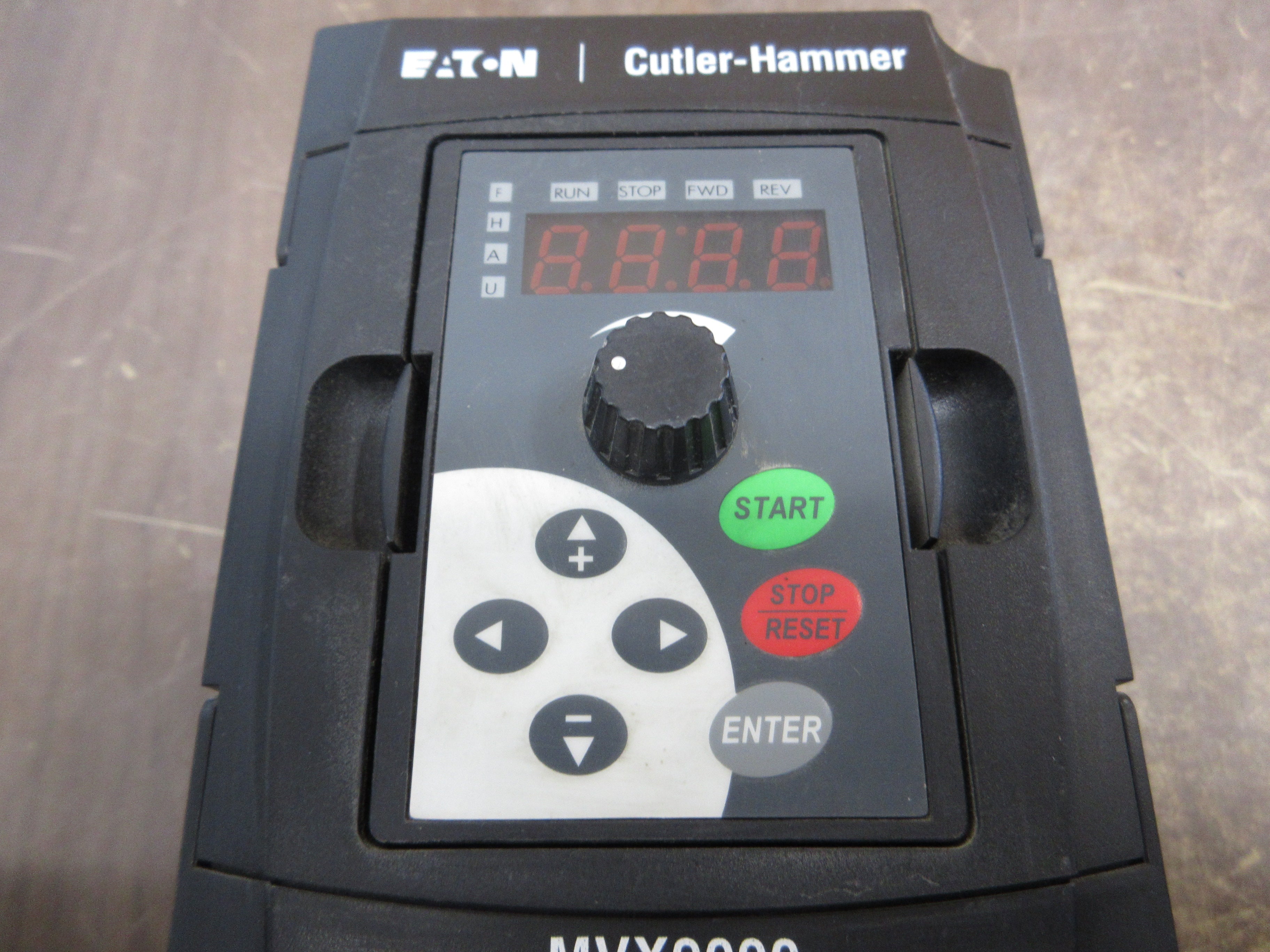 Eaton MVX9000 AC Drive MVX002A0-4 2HP 3Ph w/ Keypad Used