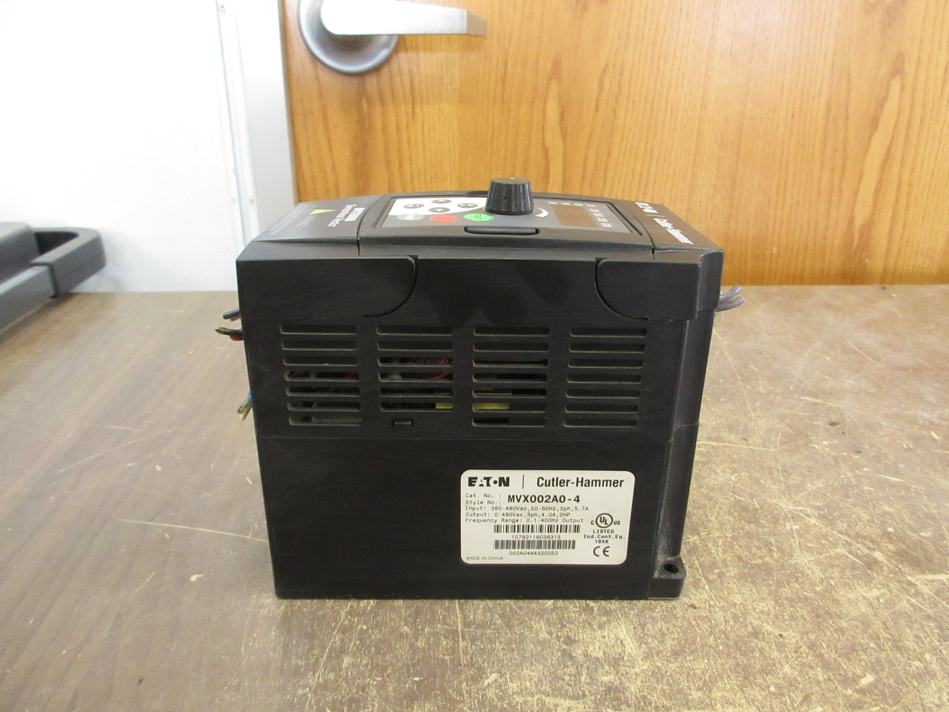 Eaton MVX9000 AC Drive MVX002A0-4 2HP 3Ph w/ Keypad Used