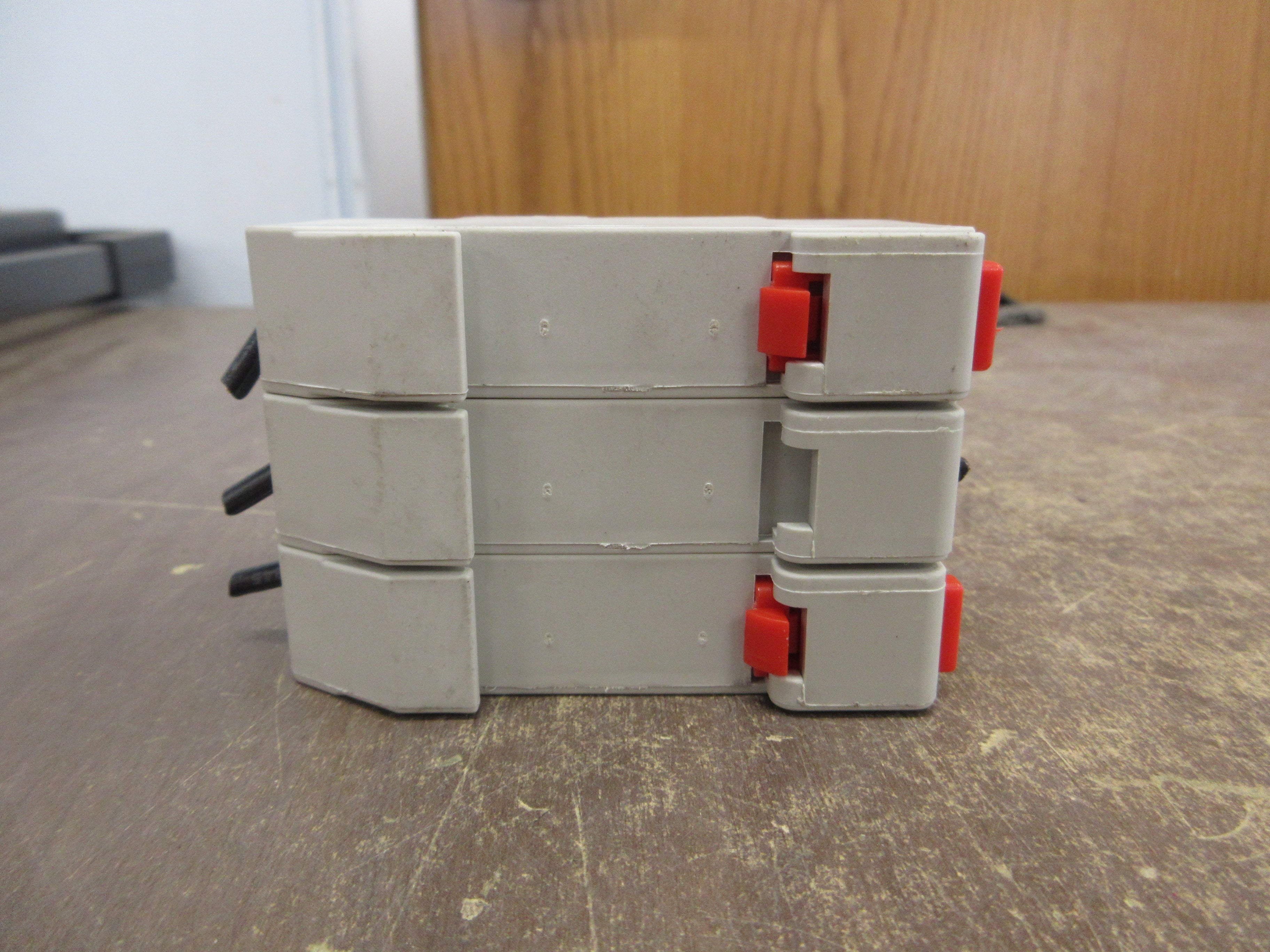 Littelfuse Fuseholder LPSC CH 30A 600V 3P Used