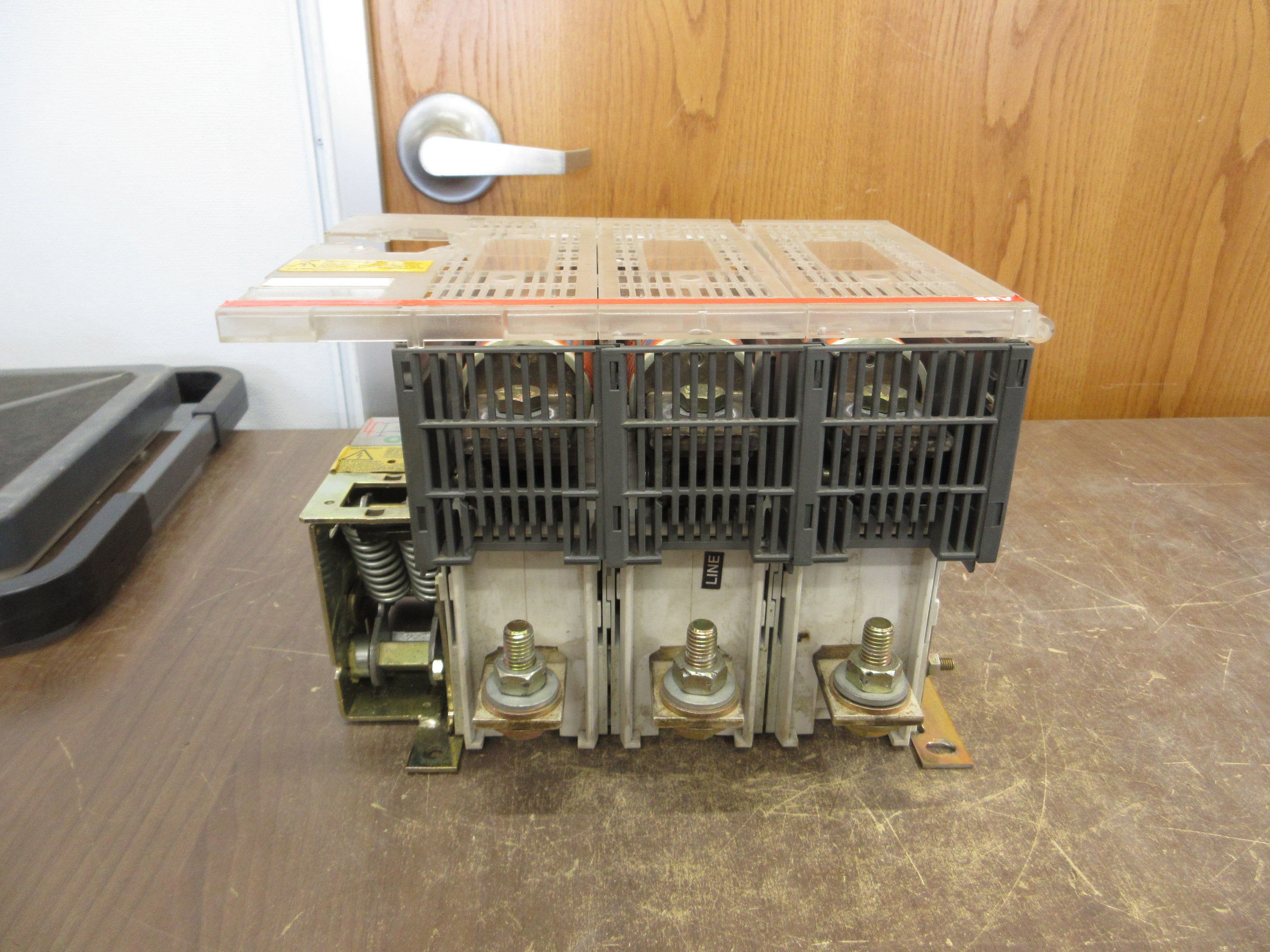 ABB Fusible Disconnect Switch OES400J3 400A 600V 3P (3) 350A Fuses *No Handle*