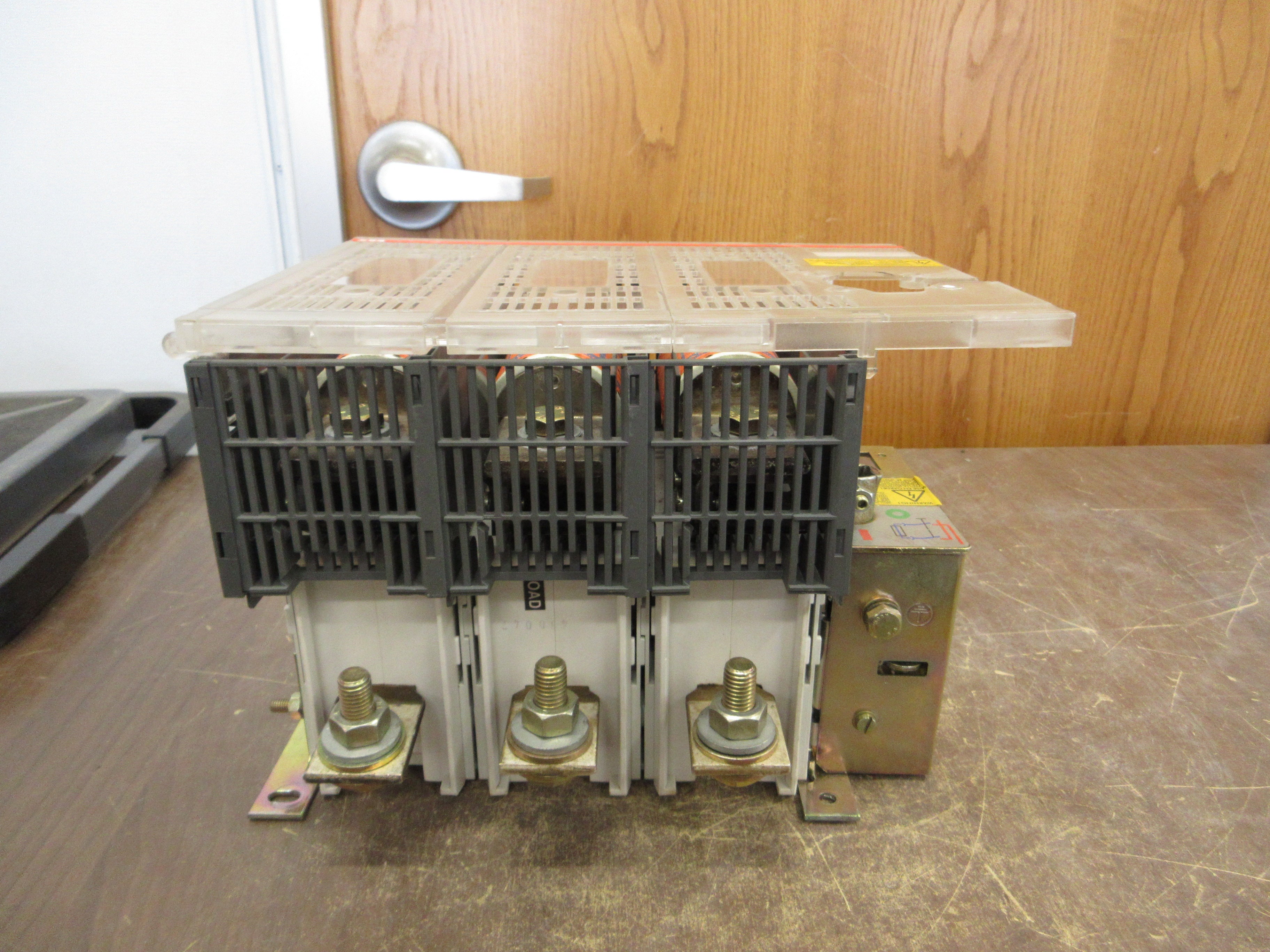 ABB Fusible Disconnect Switch OES400J3 400A 600V 3P (3) 350A Fuses *No Handle*