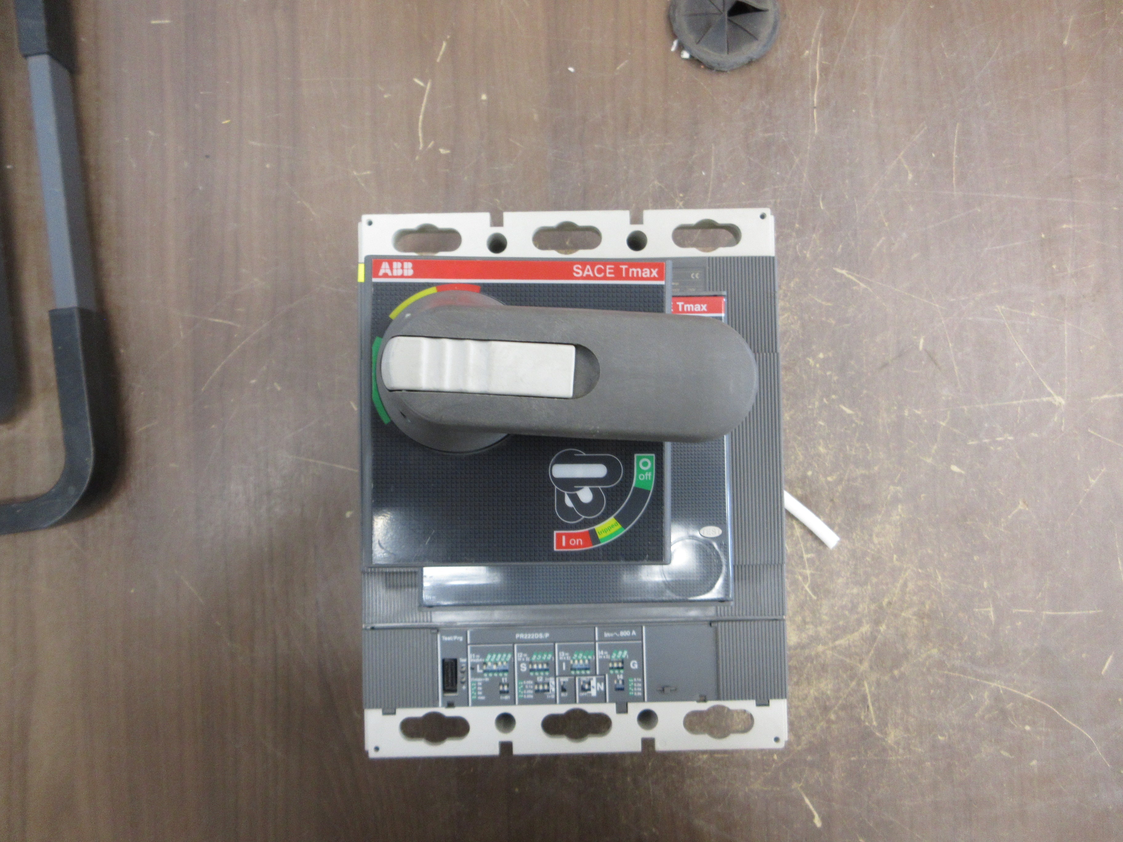 ABB SACE Tmax Breaker Disconnect T6L 800 / PR222DS/P 800A 600V 3P Used