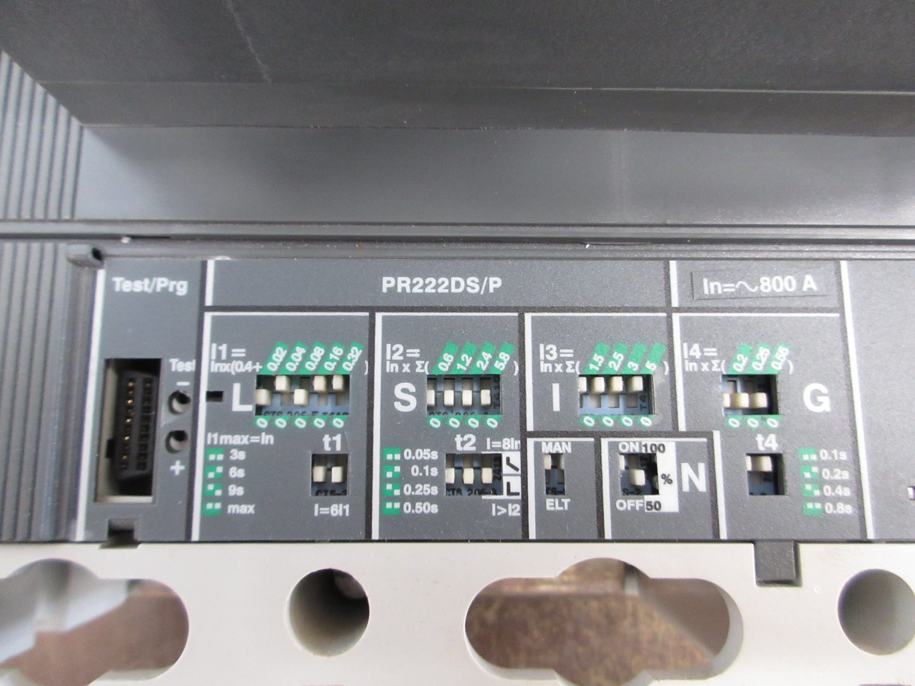 ABB SACE Tmax Breaker Disconnect T6L 800 / PR222DS/P 800A 600V 3P Used