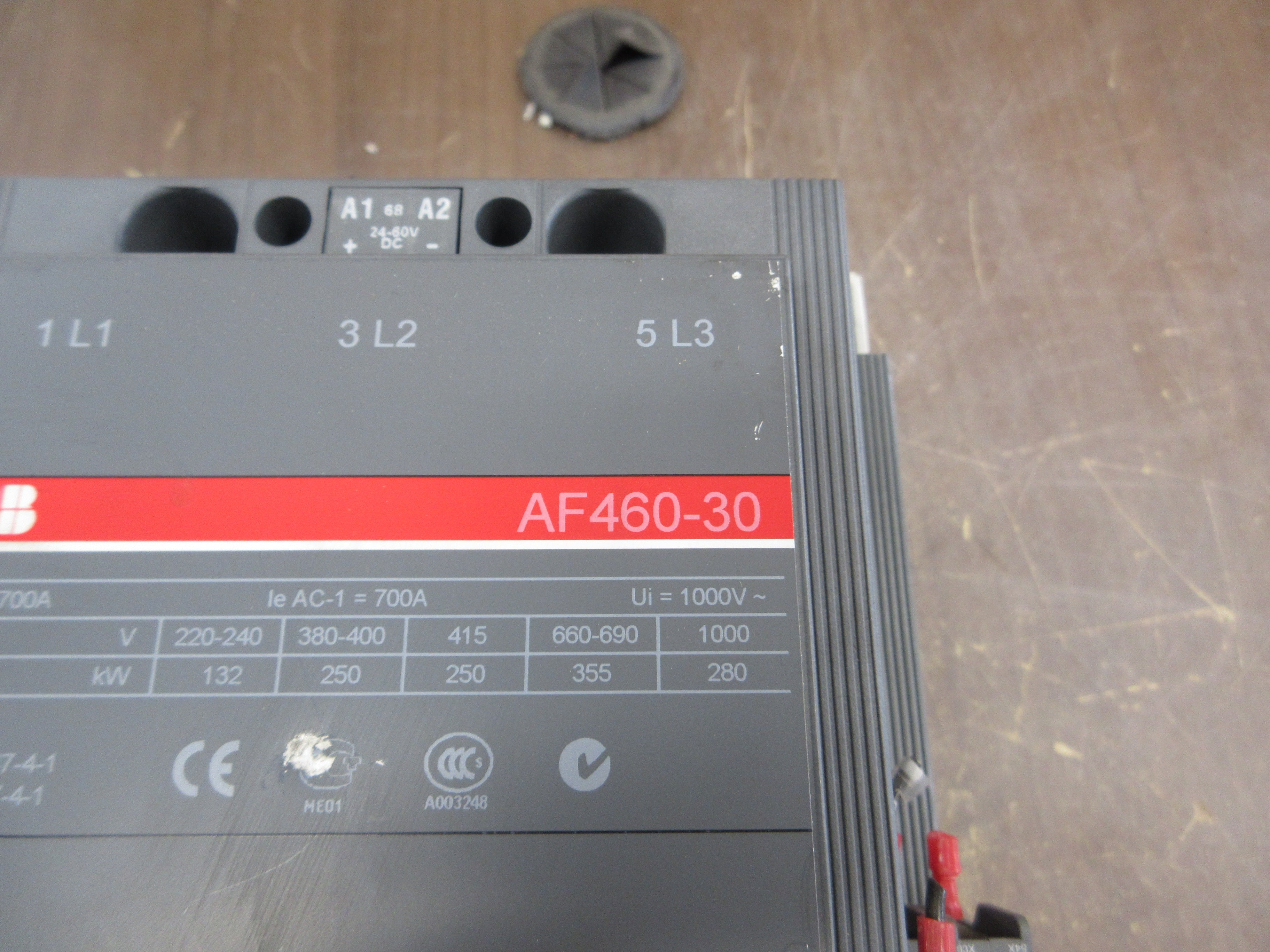 ABB Contactor AF460-30 24-60VDC Coil 650A 600V w/ (3) Aux Contacts Used