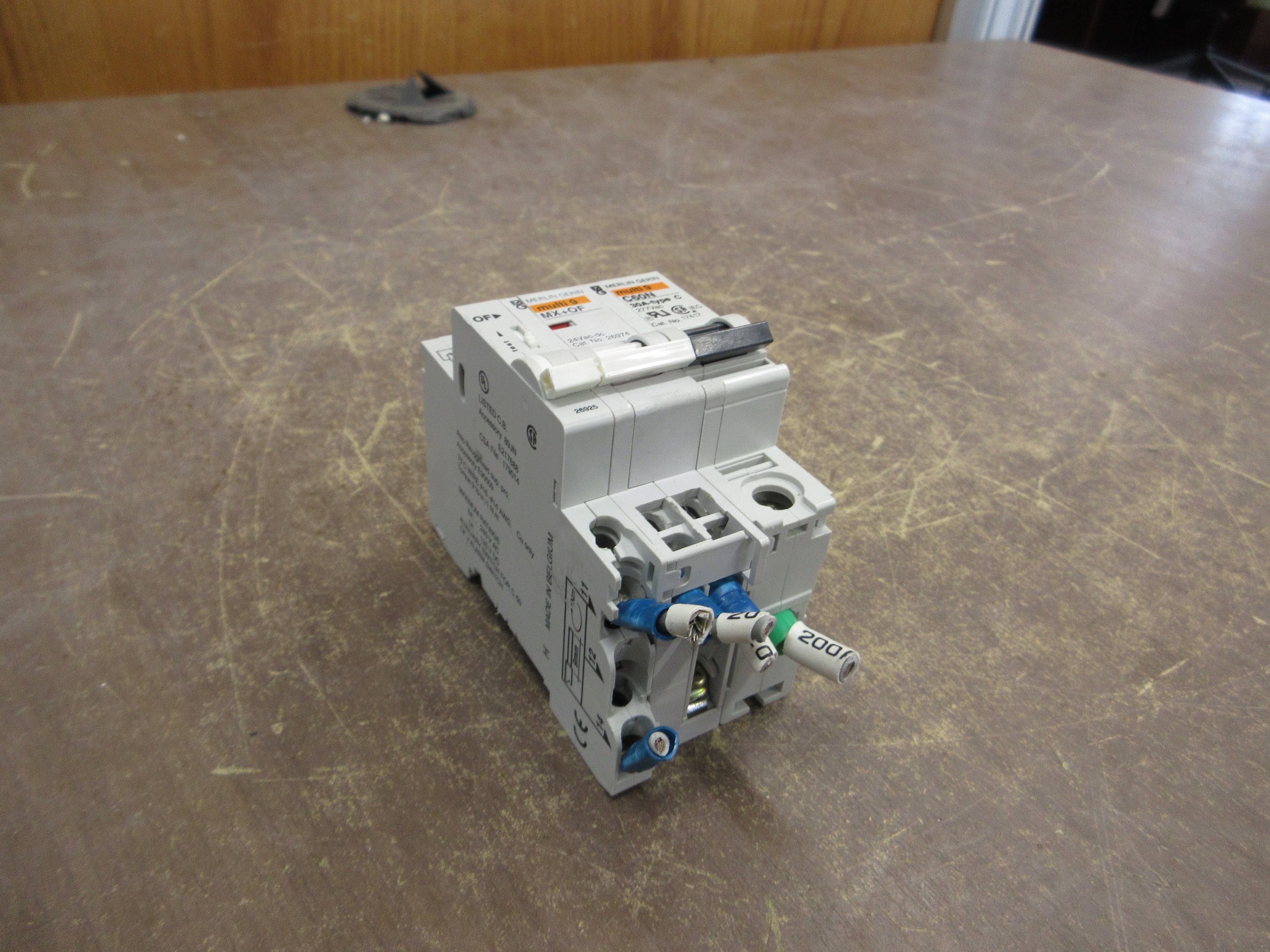 Merlin Gerin Multi 9 C60N Circuit Breaker 17417 30A 277V 1P w/ (2) Adder Poles