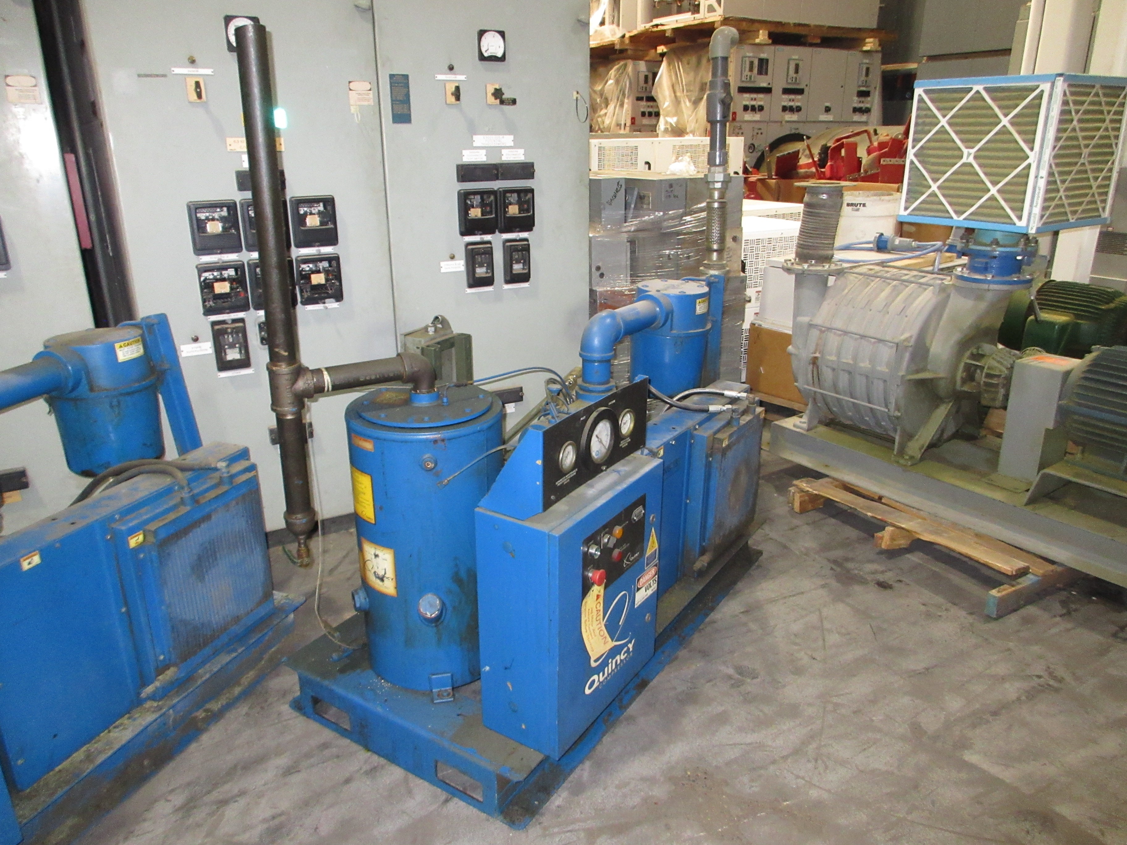Quincy QSVB-15 Rotary Screw Vacuum Pump QSVB-1500017 15HP Weight: 980 LBS Used