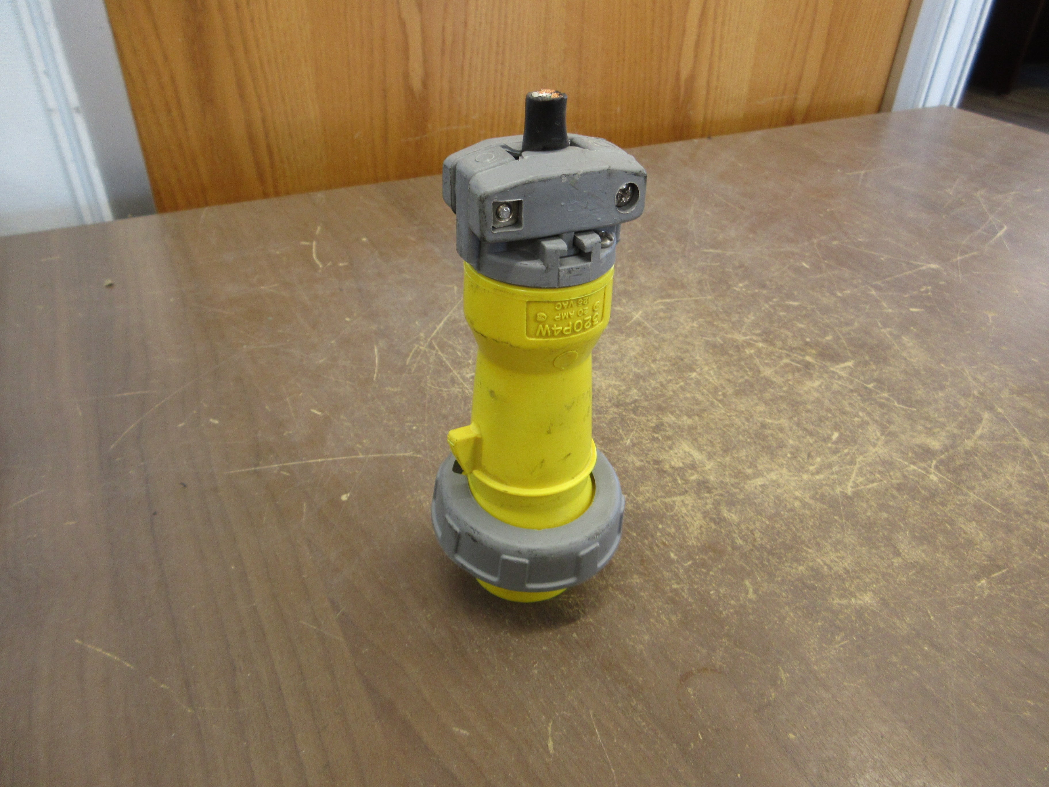 Hubbell Plug 320P4W 20A 125V *Wire End* Used