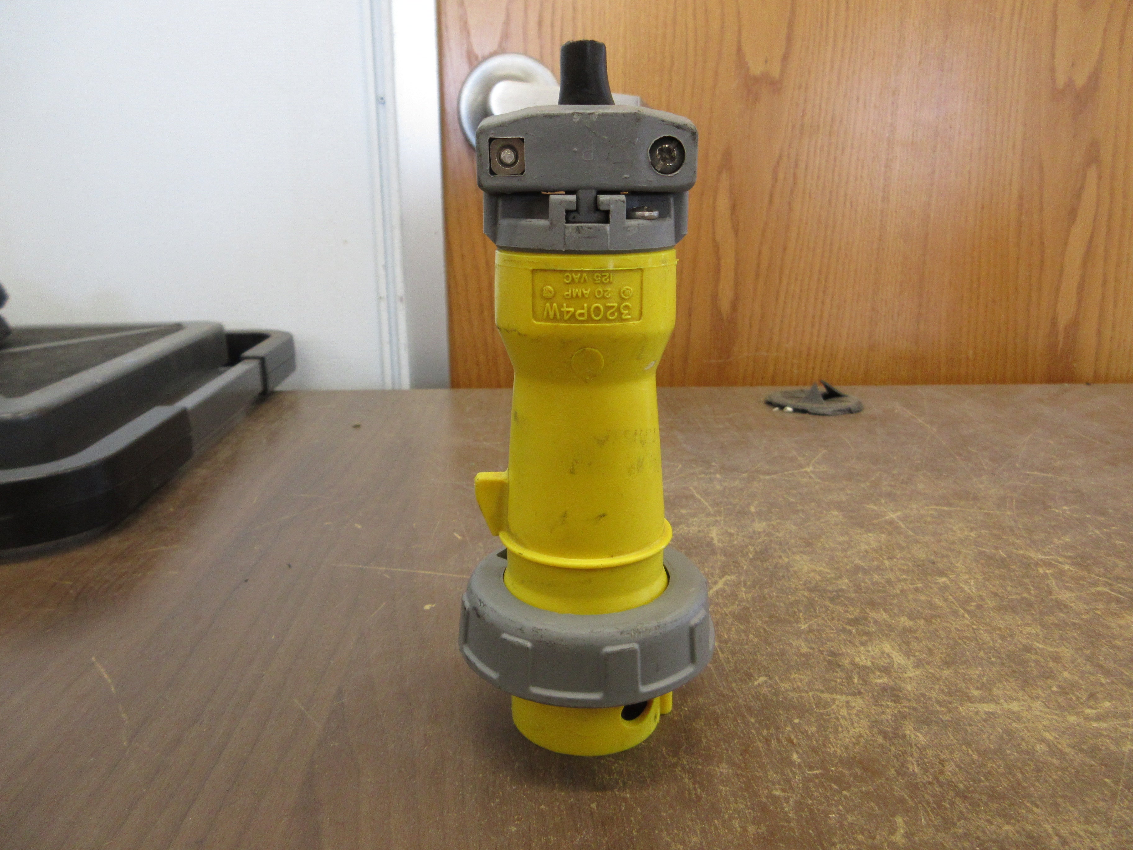 Hubbell Plug 320P4W 20A 125V *Wire End* Used