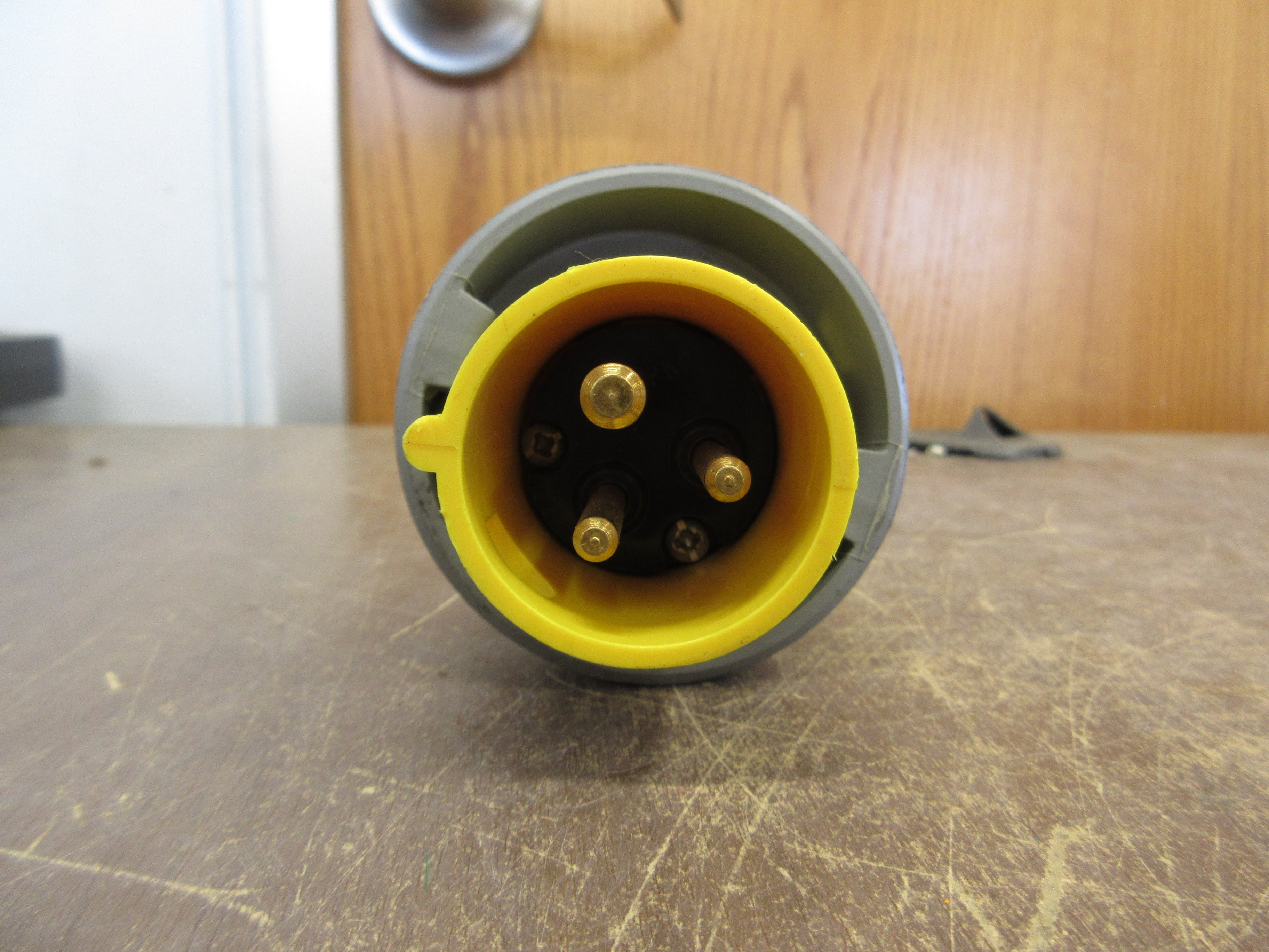 Hubbell Plug 320P4W 20A 125V *Wire End* Used