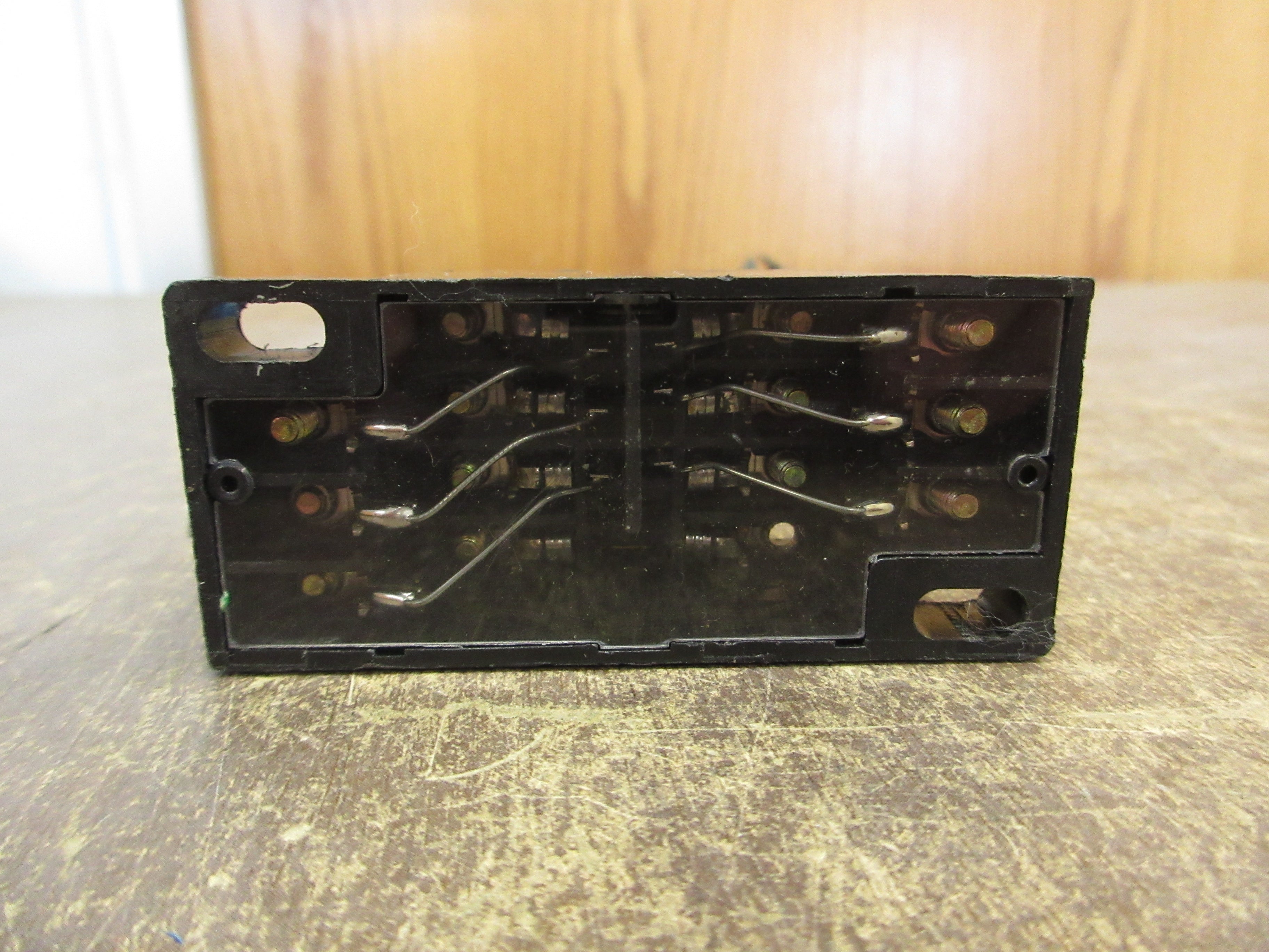 Idec Relay RY42S-U 24VDC Coil w/ Base *Lot of 3* Used